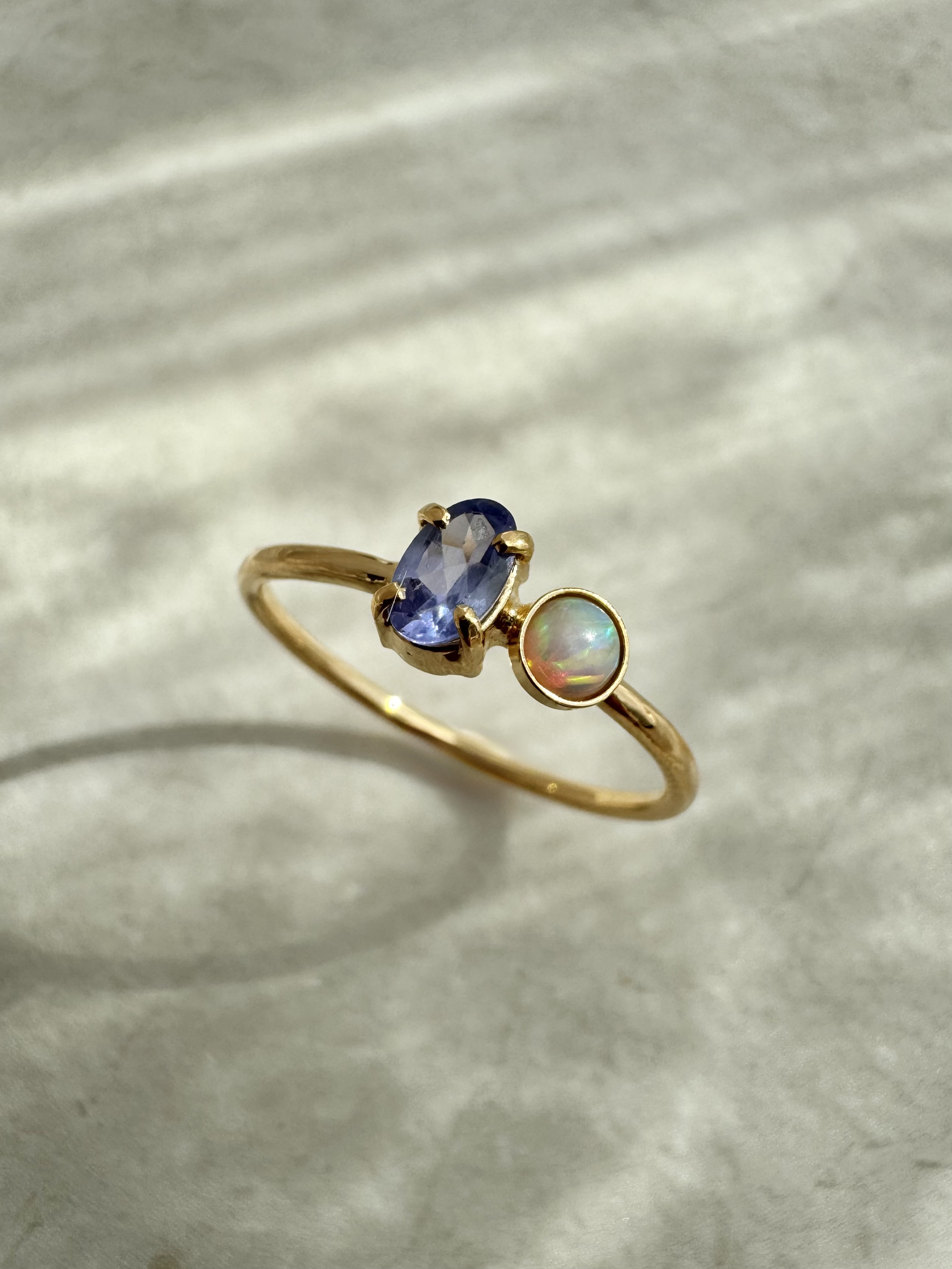 タンザナイト・ホワイトオパール　シルバー925 天然石リング　2粒リング