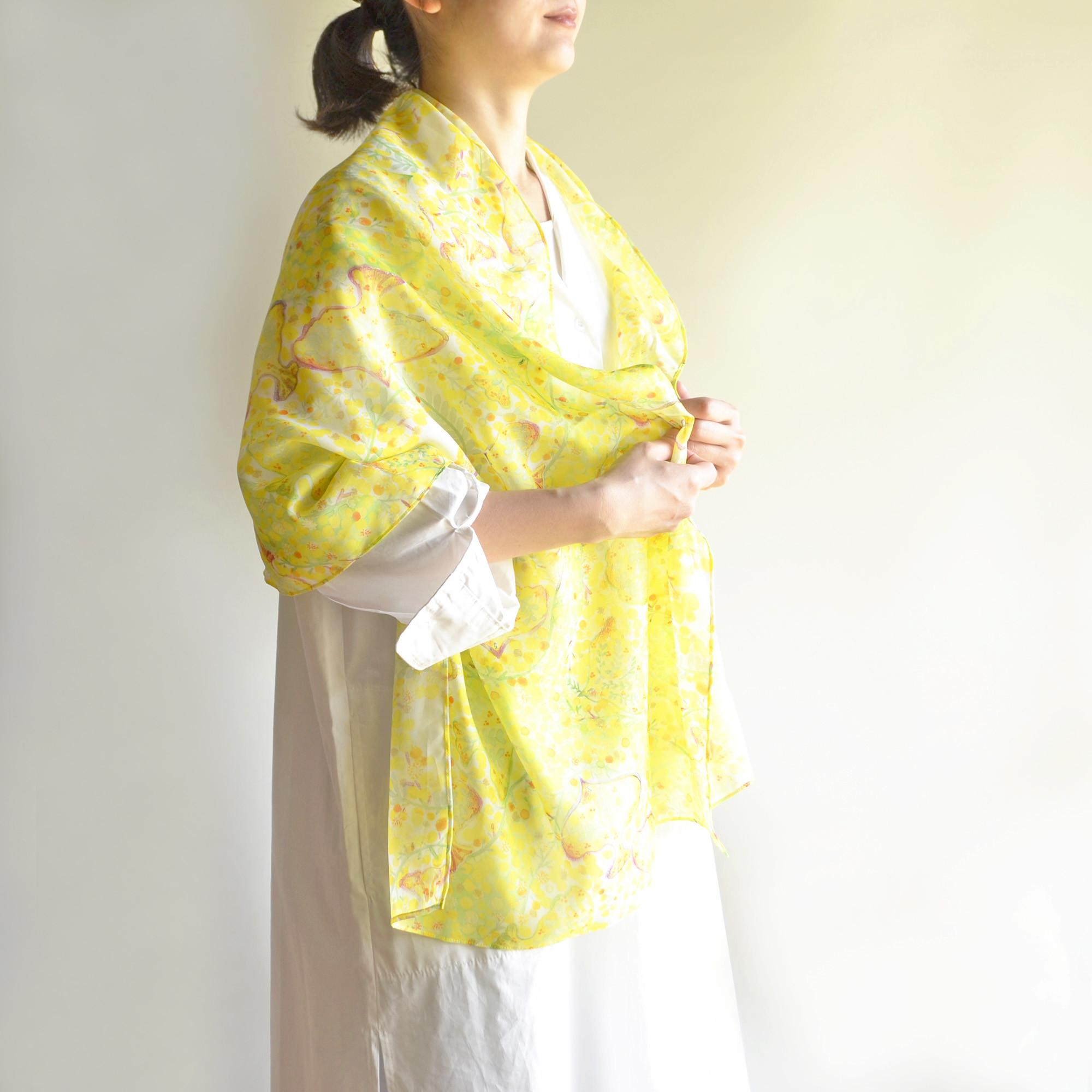 シフォンストール /「幸運を運ぶ黄色い鳥とミモザ」 / 大きめ / 送料無料