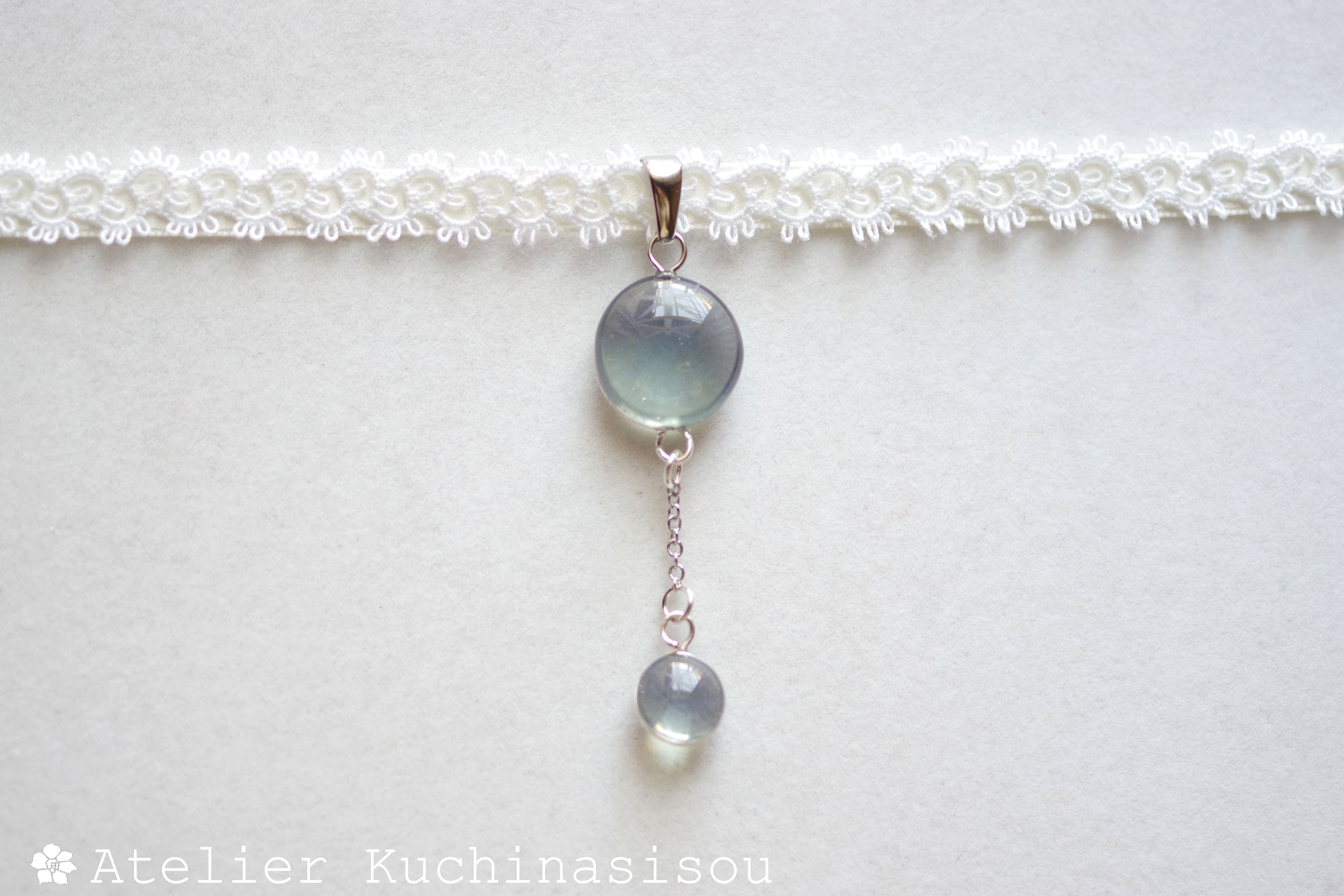 【受注製作】レジンアート　ラウンドモチーフとタティングレースとサテンリボンのチョーカー〈優しい影を残して〉