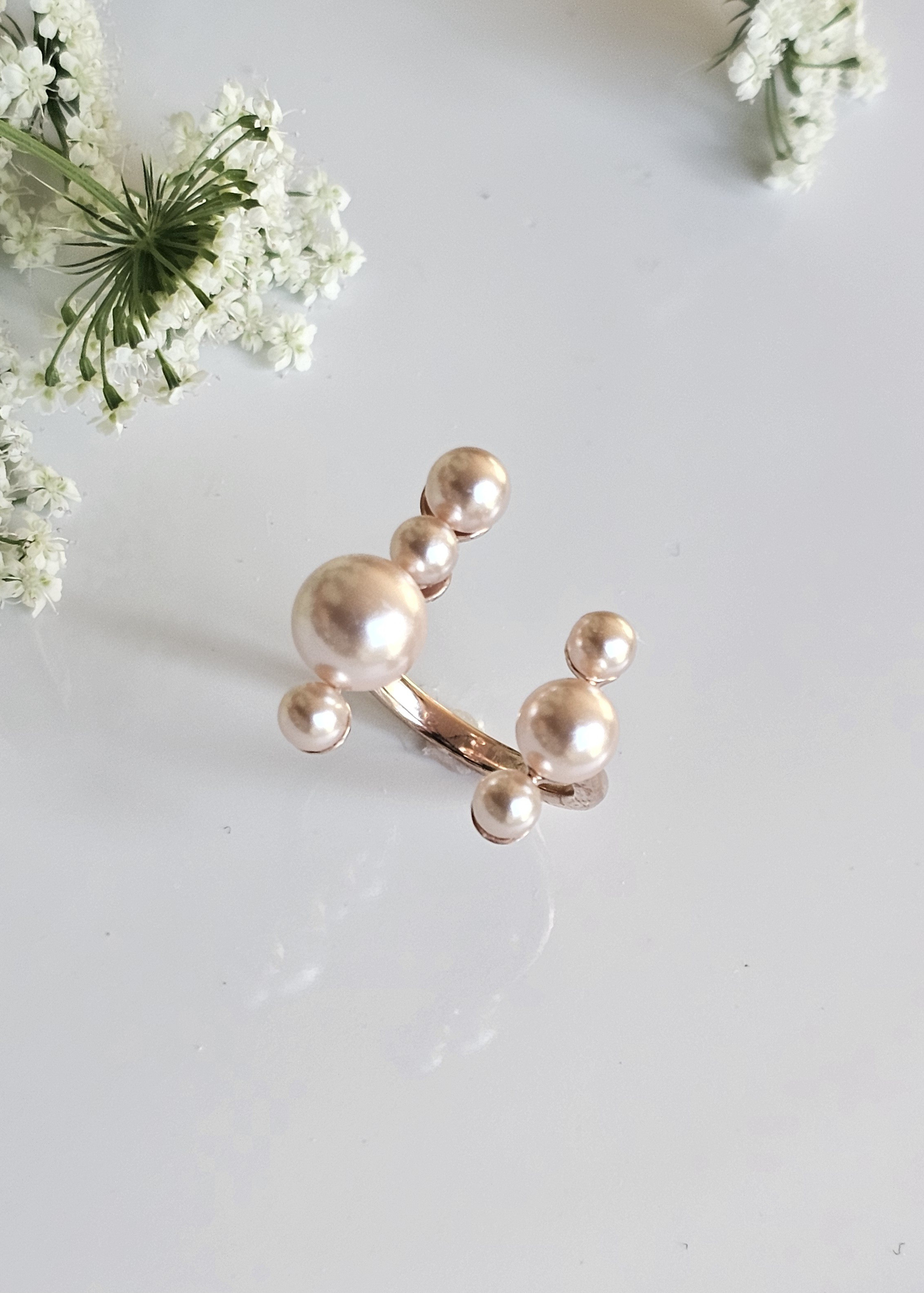 桜ひらく指先に ― ピンクパールリングセレモニーにぴったり、ER-240