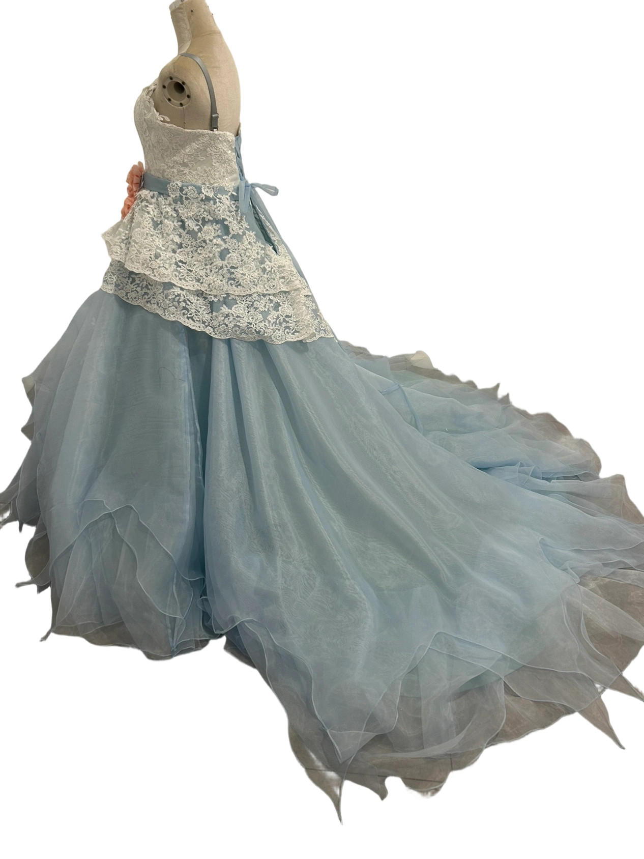 カラードレス オーガンジー  ラッフルフリル 爽やかで優しいブルー 流れる透け花レース 結婚式 エレガント