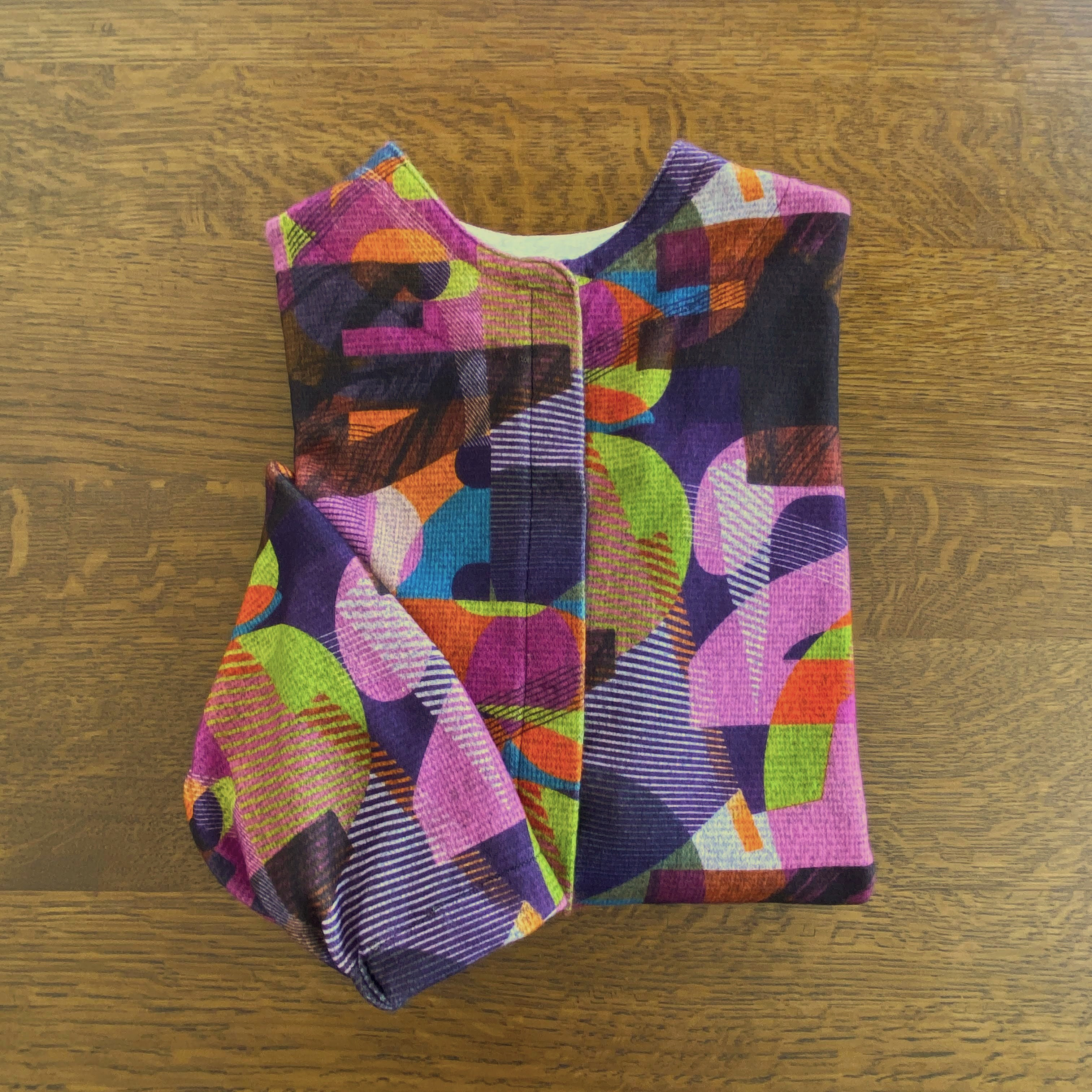 イタリアデザイン　一点物　前開き　着替えが楽なトップス　介護士さんからも好評  [Creema限定]