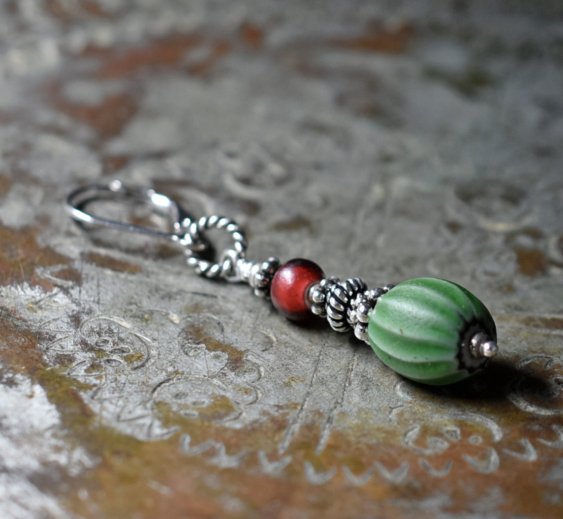 ぷっくりアンティークウォーターメロンと金赤ホワイトハーツの片耳ピアス