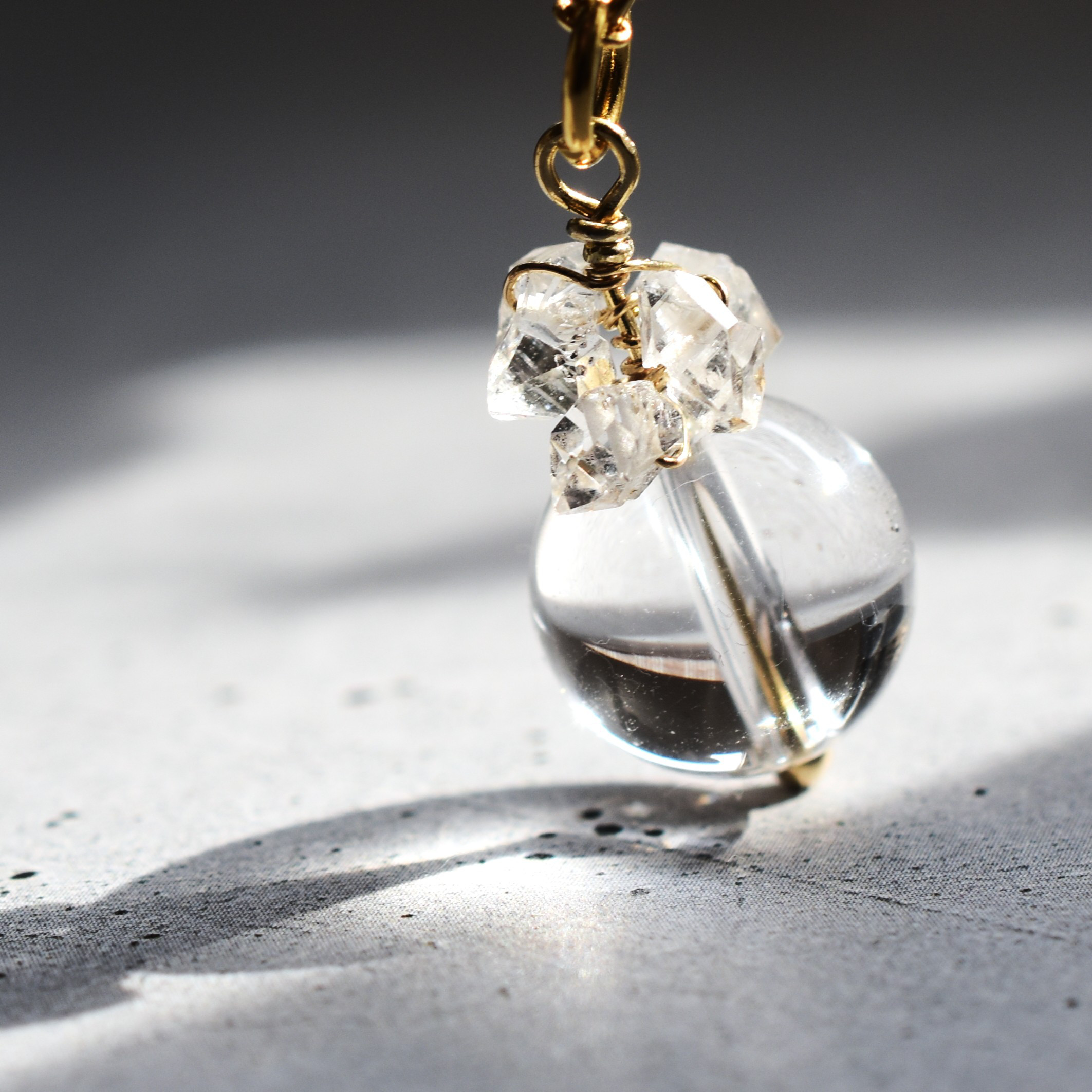 春の新作【限定数のみ】希少石！カード付　カイラス水晶　ヒマラヤ産　クリスタル　サージカルステンレスネックレス