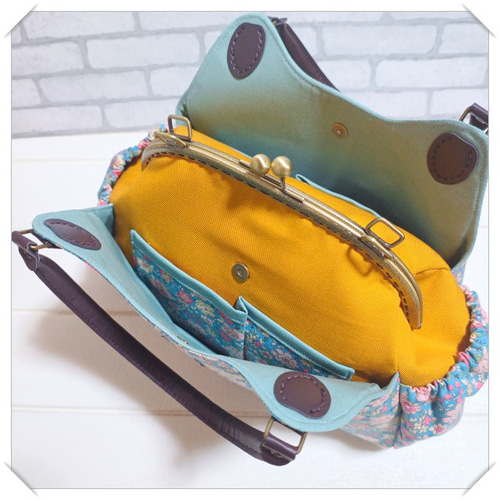 受注製作】色を選べる！YUWAシャモニー＆帆布 あおりがま口バッグ