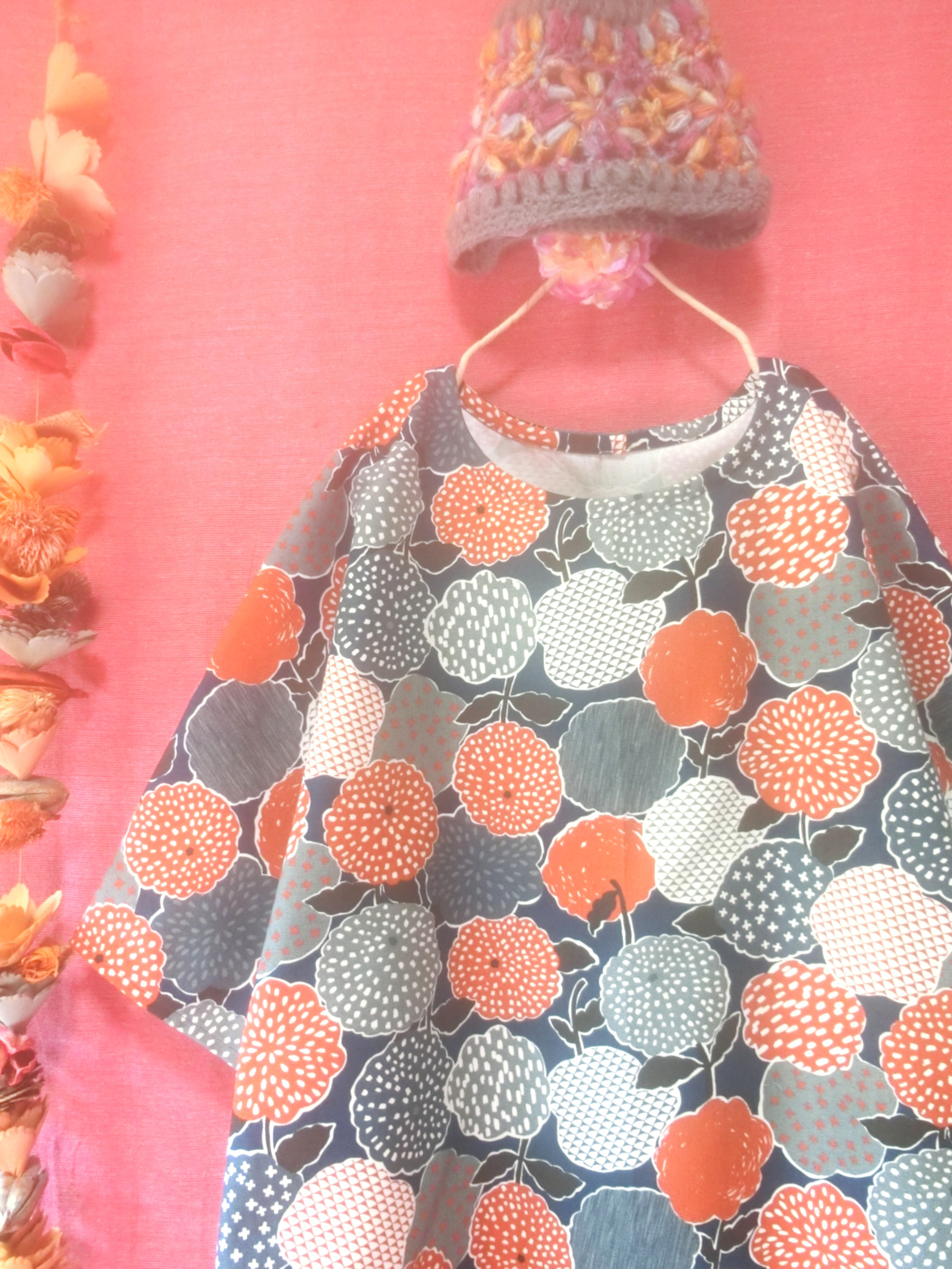 北欧の花 ゆったりワンピース  navy