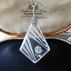 マッコウクジラ歯 雫ピアス ネックレス・ペンダント マテリアル