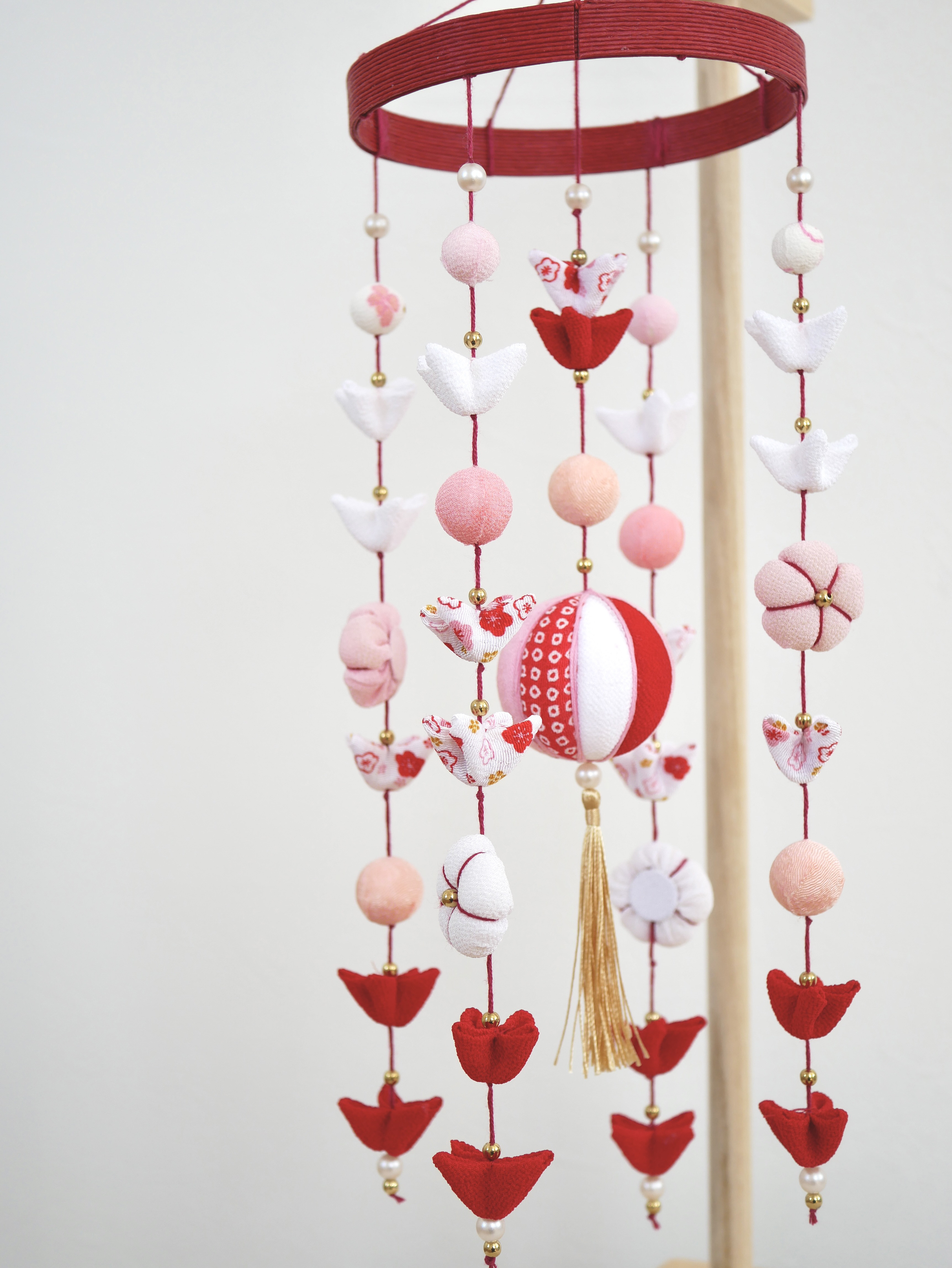 吊るし雛⭐︎つるしびな⭐︎ 女の子ベビー　　出産祝い　紅白　梅の花　赤　白　ひな祭り　お雛様