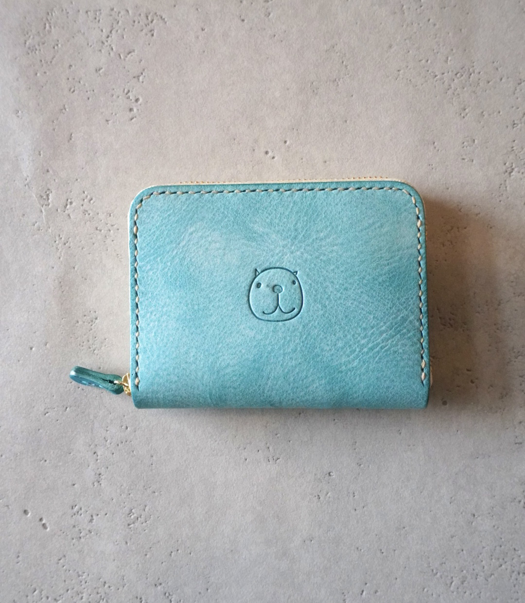 手のひらサイズラウンドファスナー財布 | 水色/イタリアンレザー|お札もカードもコインも一目で見える