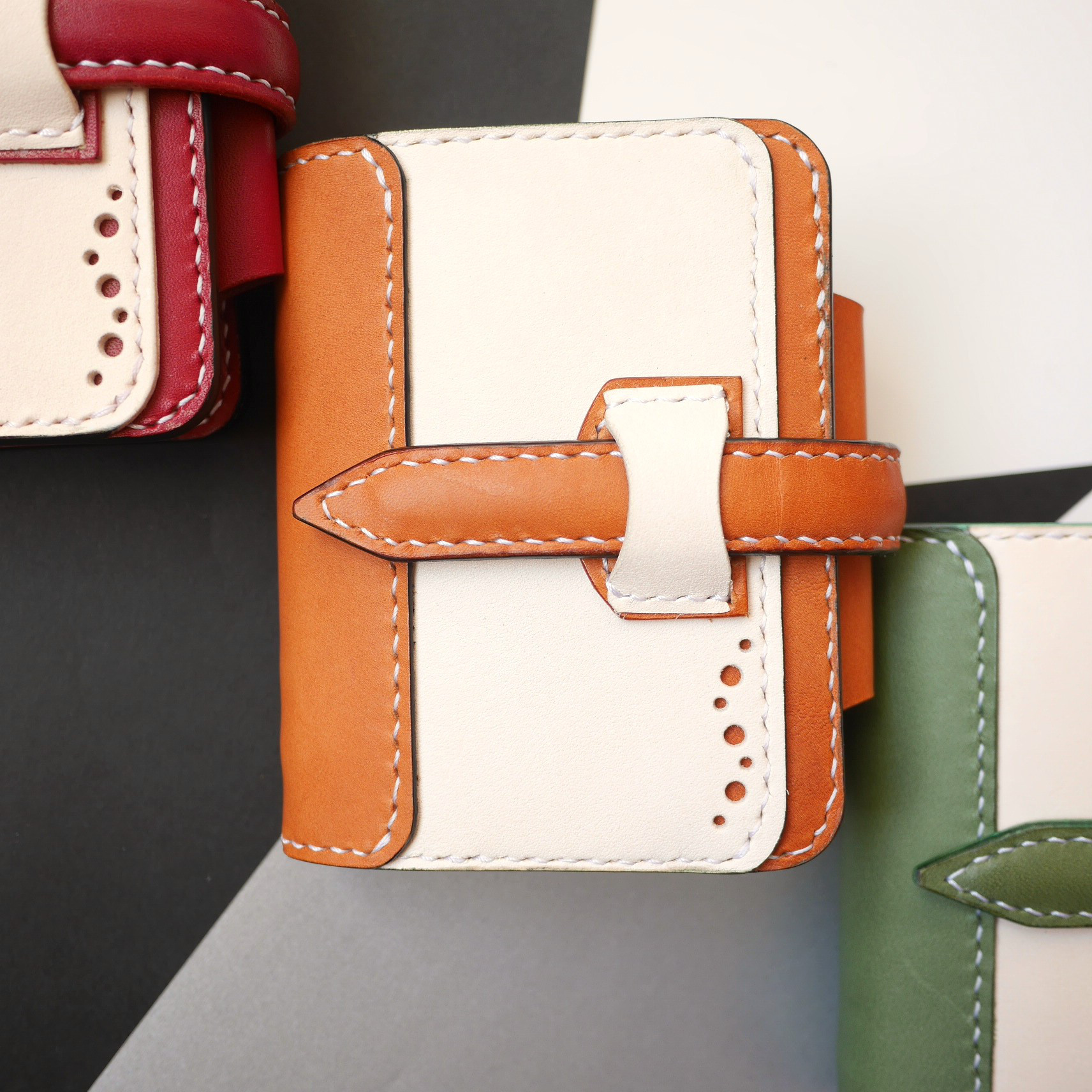 旅する手帳 アイボリー×オレンジ ─ M5サイズ システム手帳　 姫路レザー使用　ペンホルダーリフィル