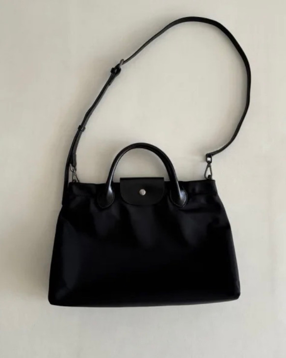 黒いレザーハンドバッグ ラムレザー ハンドバッグ｜ショルダーバッグ｜ブラック｜本革｜32×24