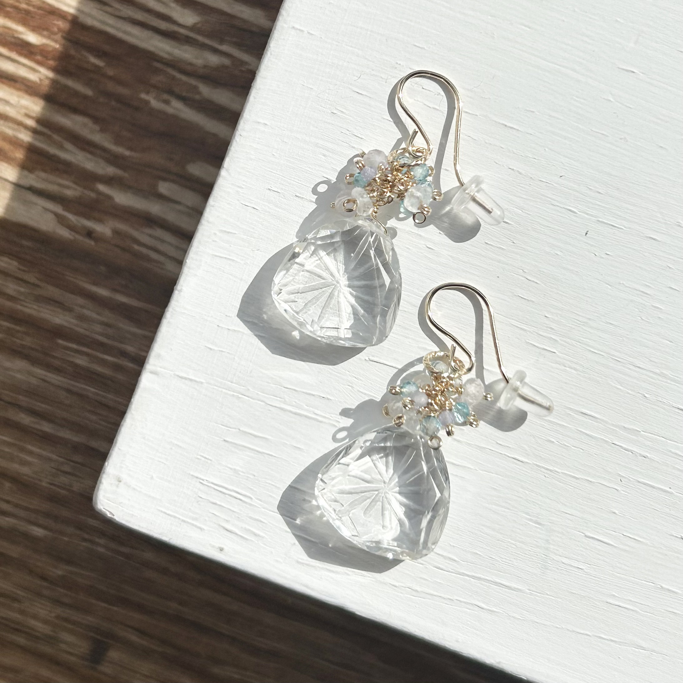 水晶のフックピアス(K14GF)