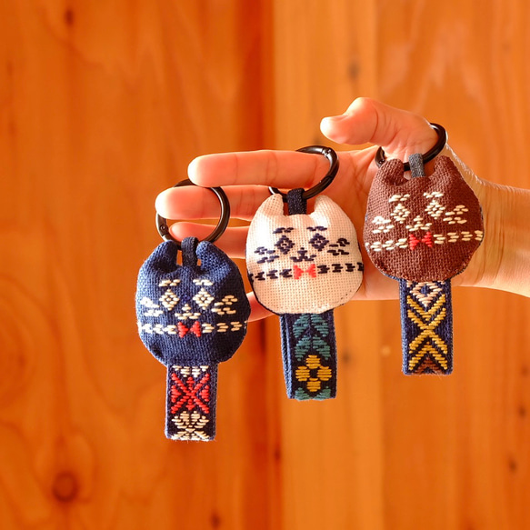 Kogin-zashi 貓咪包夾 [刺繡⌘刺繡] 帽夾⌘ 2026貓咪日⌘接受預訂⌘ 第1張的照片