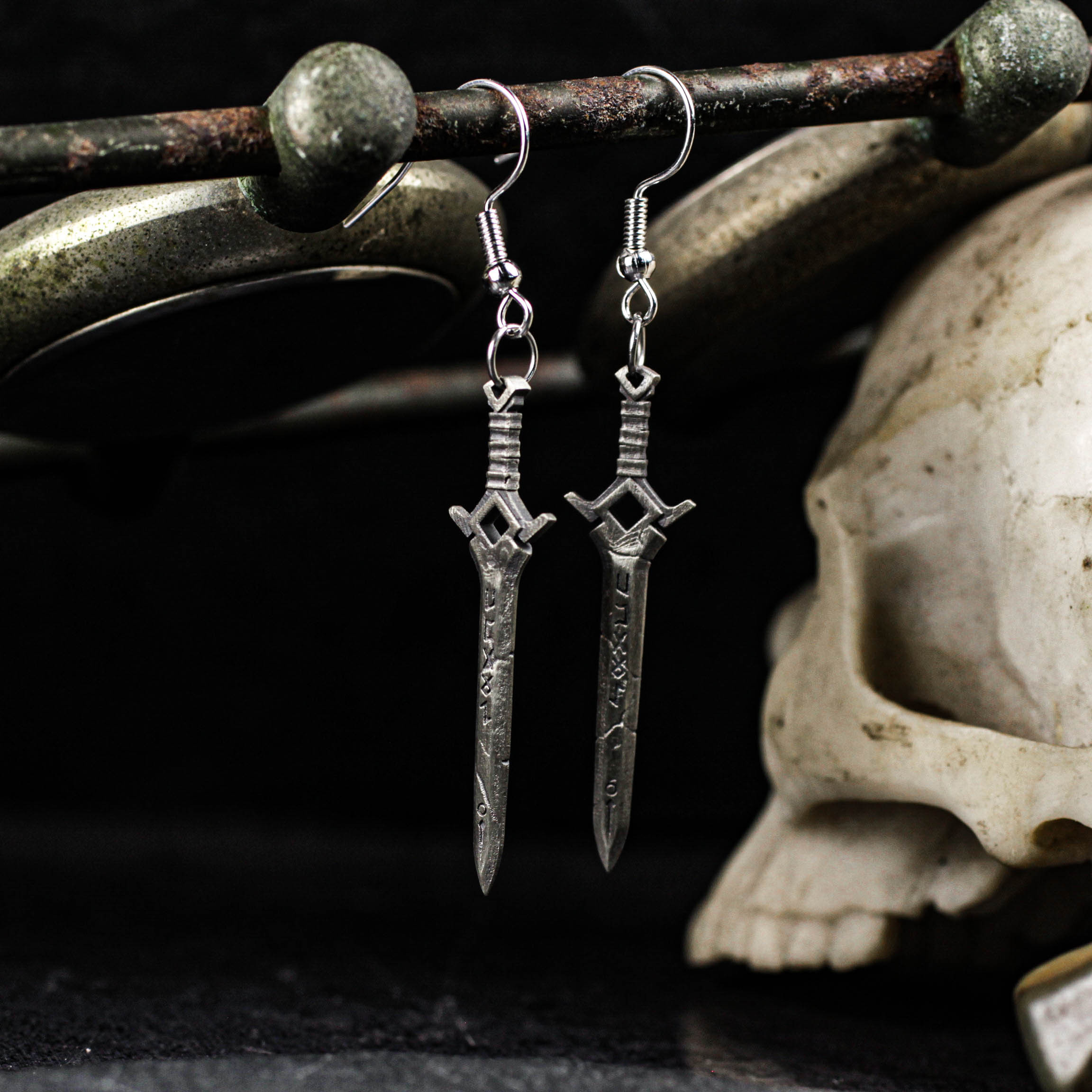 剣のイヤリング - 925シルバーハンドメイドゴシック中世戦士イヤリング