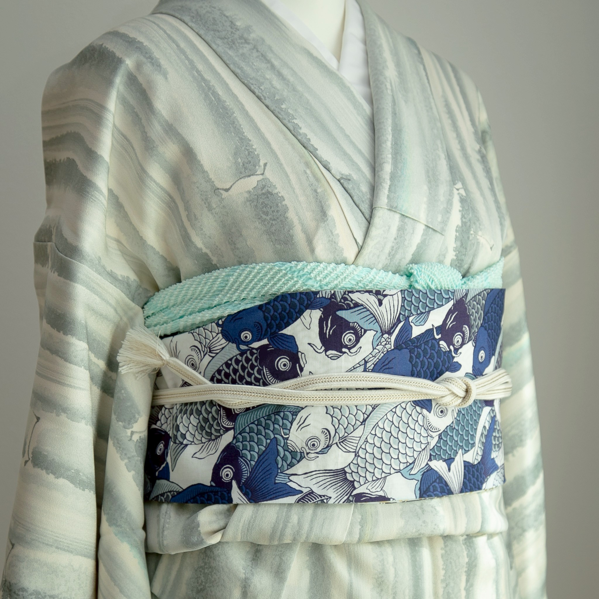 青い鯉と金の青海波の半幅帯