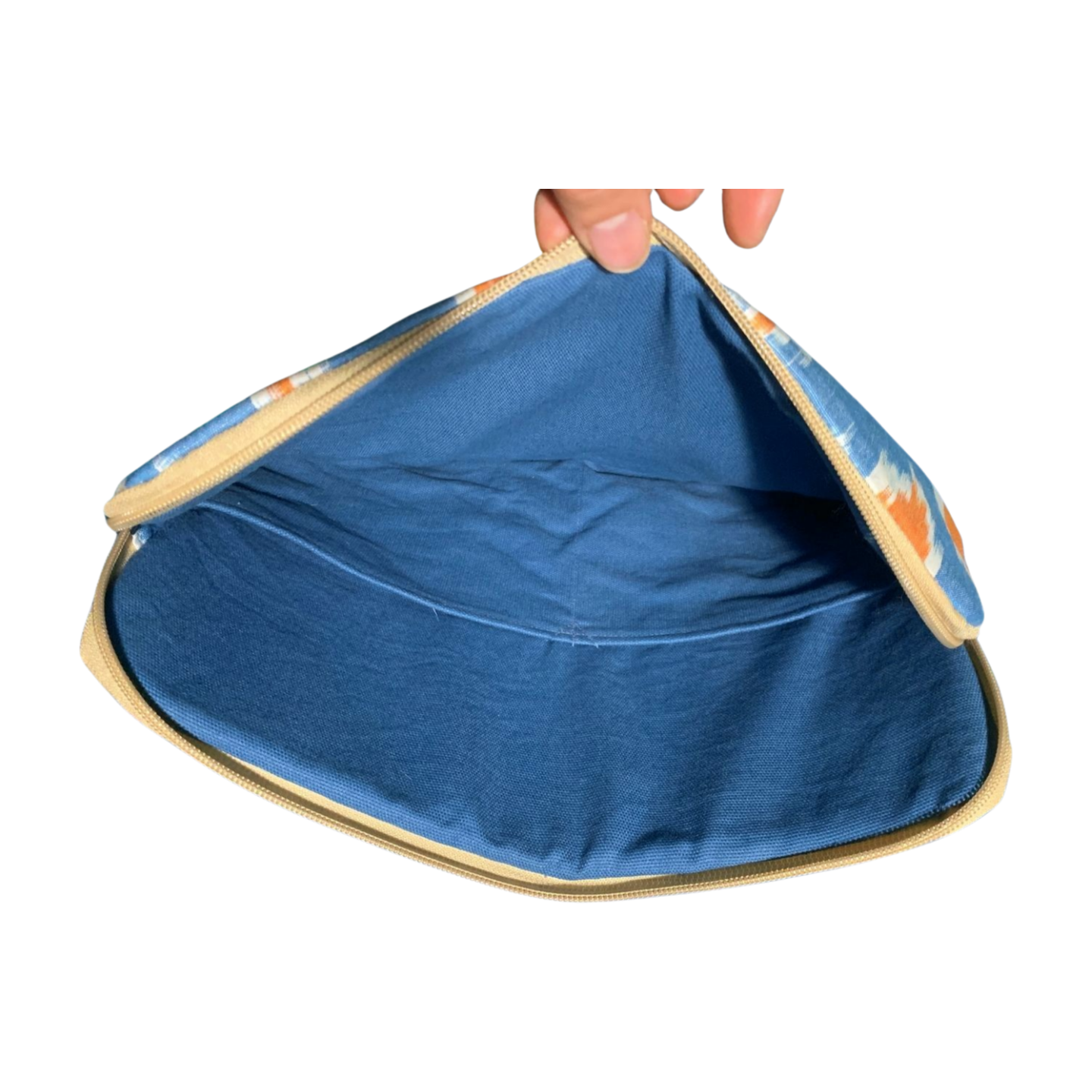 【オーダーメイド可】仕事も勉強も、彩りとともに。ウズベキスタン伝統絣「イカット」のPCケース（内ポケット付）