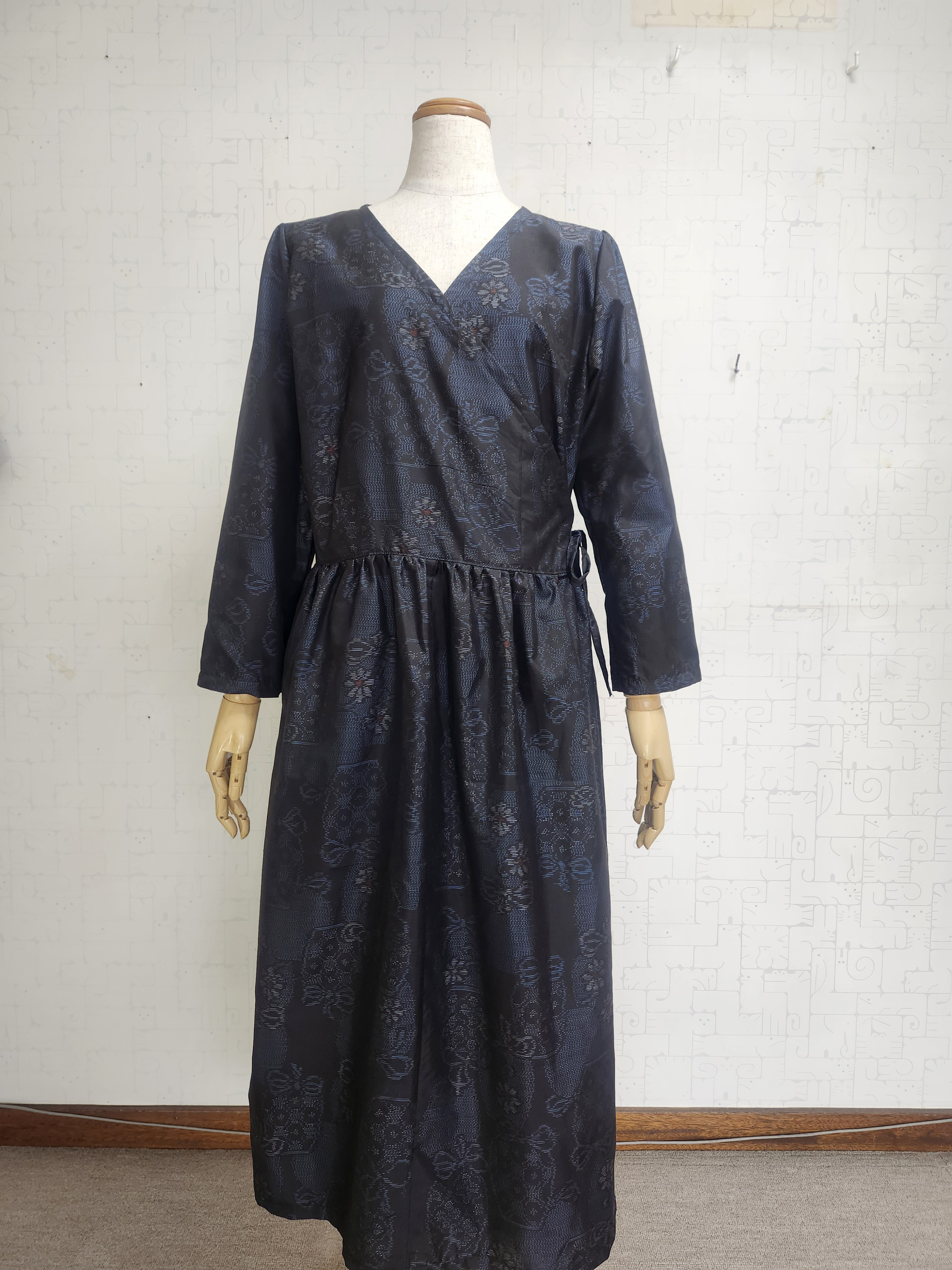 大島紬リメイク　カシュクールワンピース