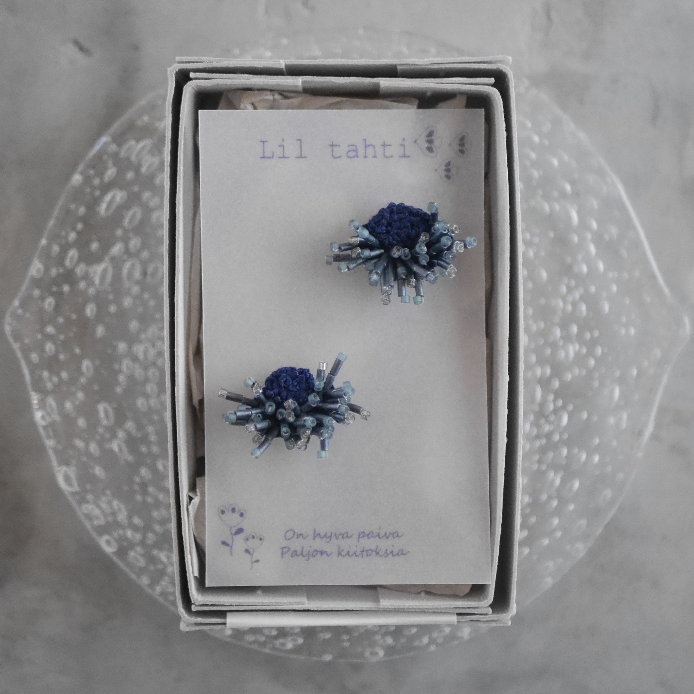 kori no hana刺繍ピアス/イヤリング(真夜中)【受注制作】