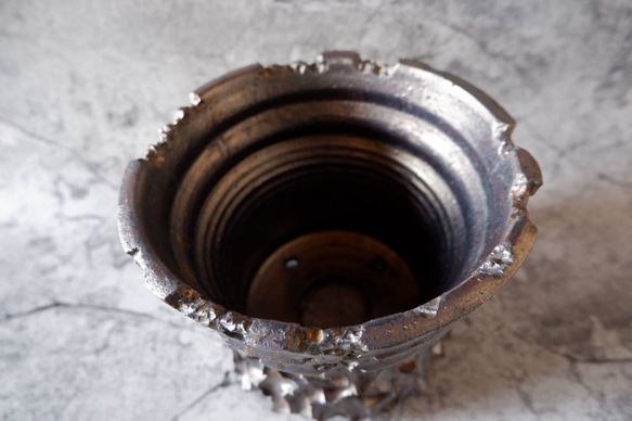 6号燻し金彩鉢420　塊根植物　多肉植物　アガベ　盆栽　植木鉢　作家鉢　鉢台　沖縄 4枚目の画像