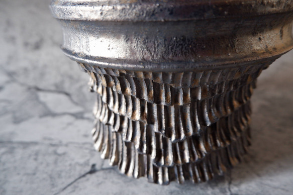 6.5号燻し金彩鉢421　塊根植物　多肉植物　アガベ　盆栽　植木鉢　作家鉢　鉢台　沖縄 2枚目の画像