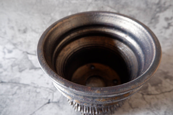 6.5号燻し金彩鉢421　塊根植物　多肉植物　アガベ　盆栽　植木鉢　作家鉢　鉢台　沖縄 4枚目の画像