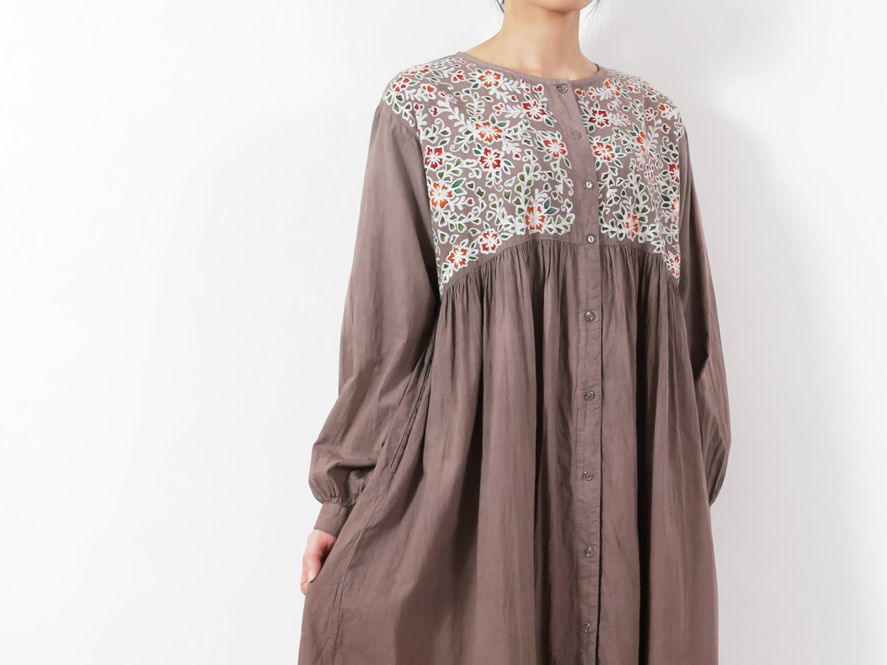 アザレアのコットンボイル前開きギャザーワンピ * brown*