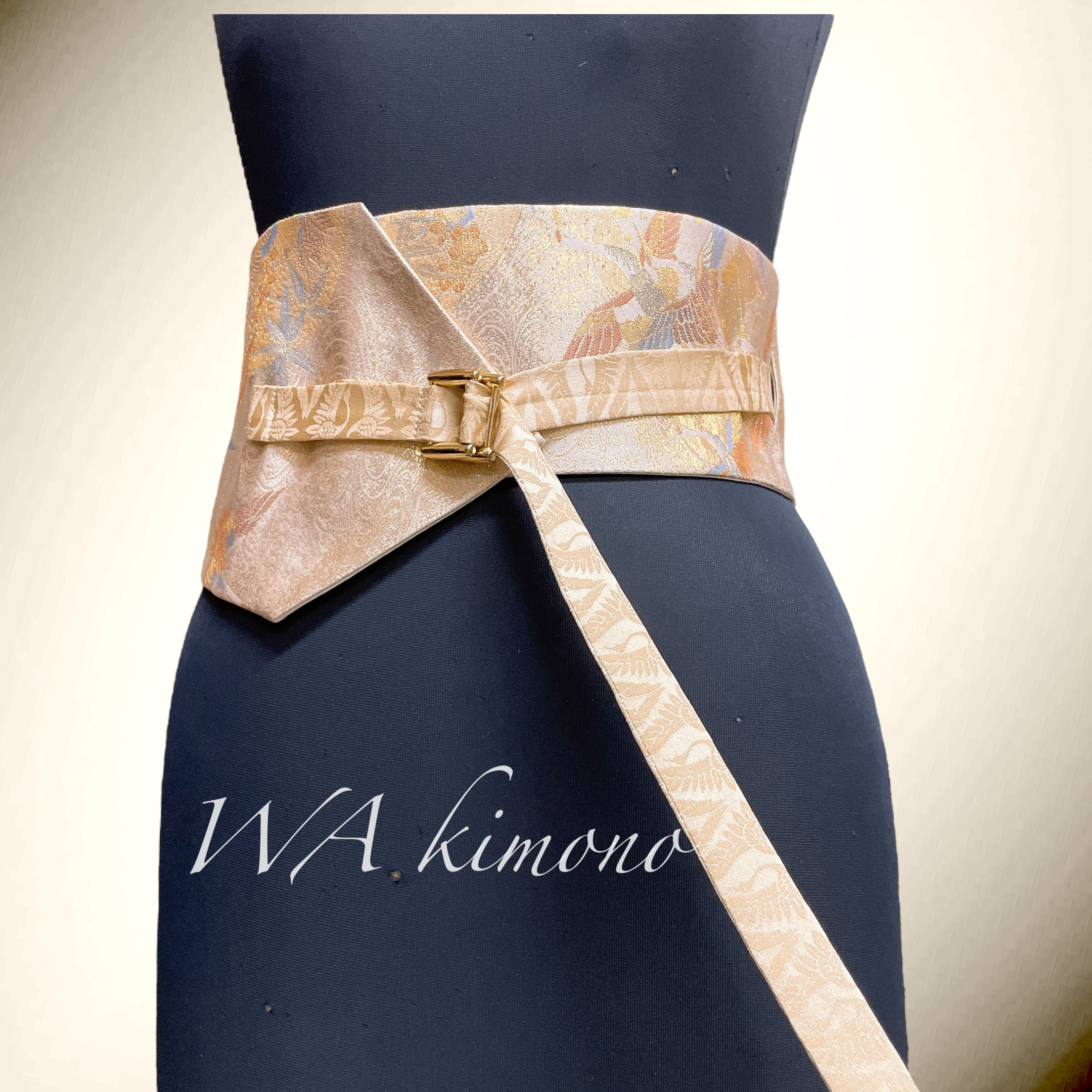 金糸刺繍帯 サッシュベルトW61〜108cm 高級帯 ベルト 帯リメイク 着物リメイク J80120