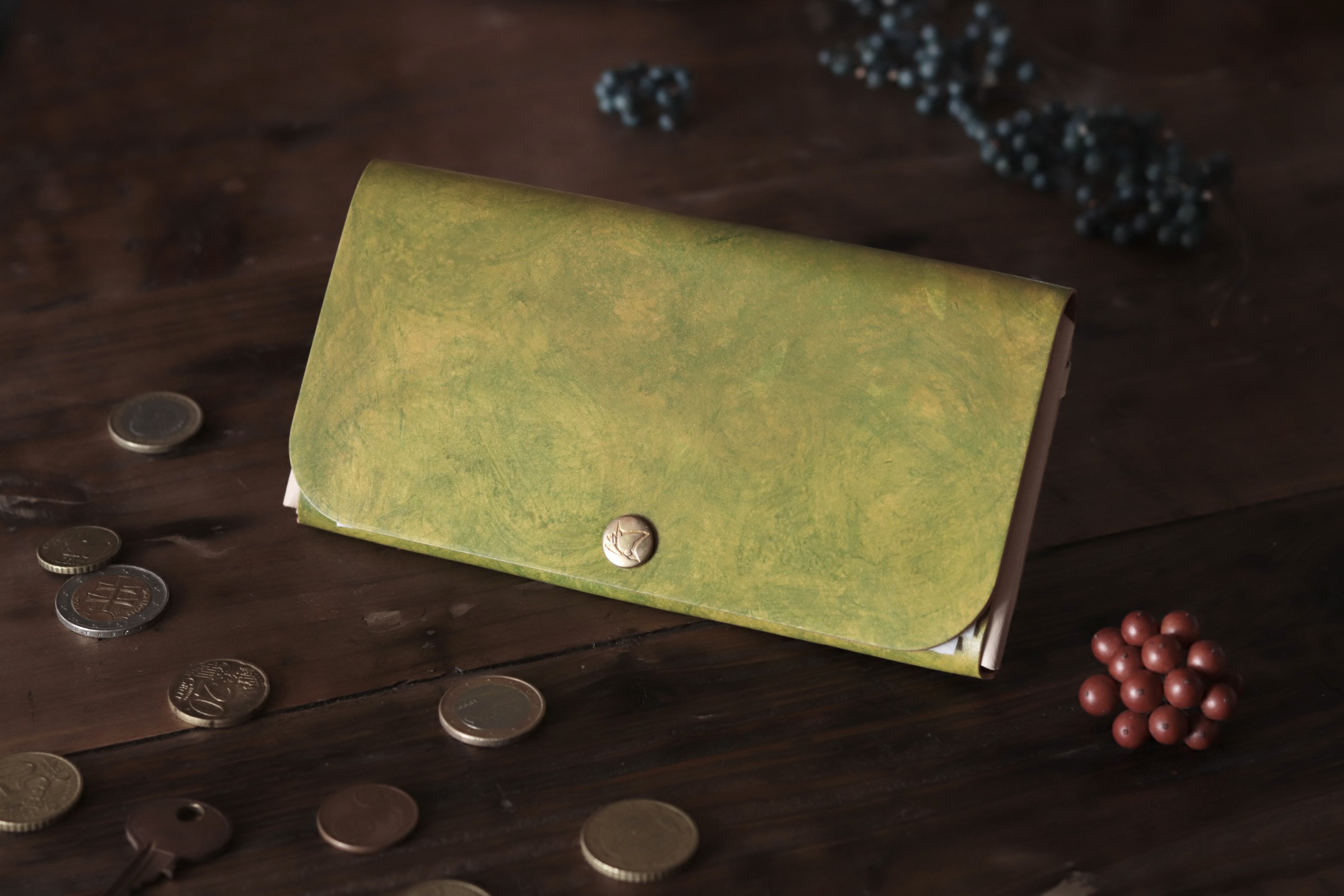 シンプルスリム長財布２ペイントversionライトグリーン