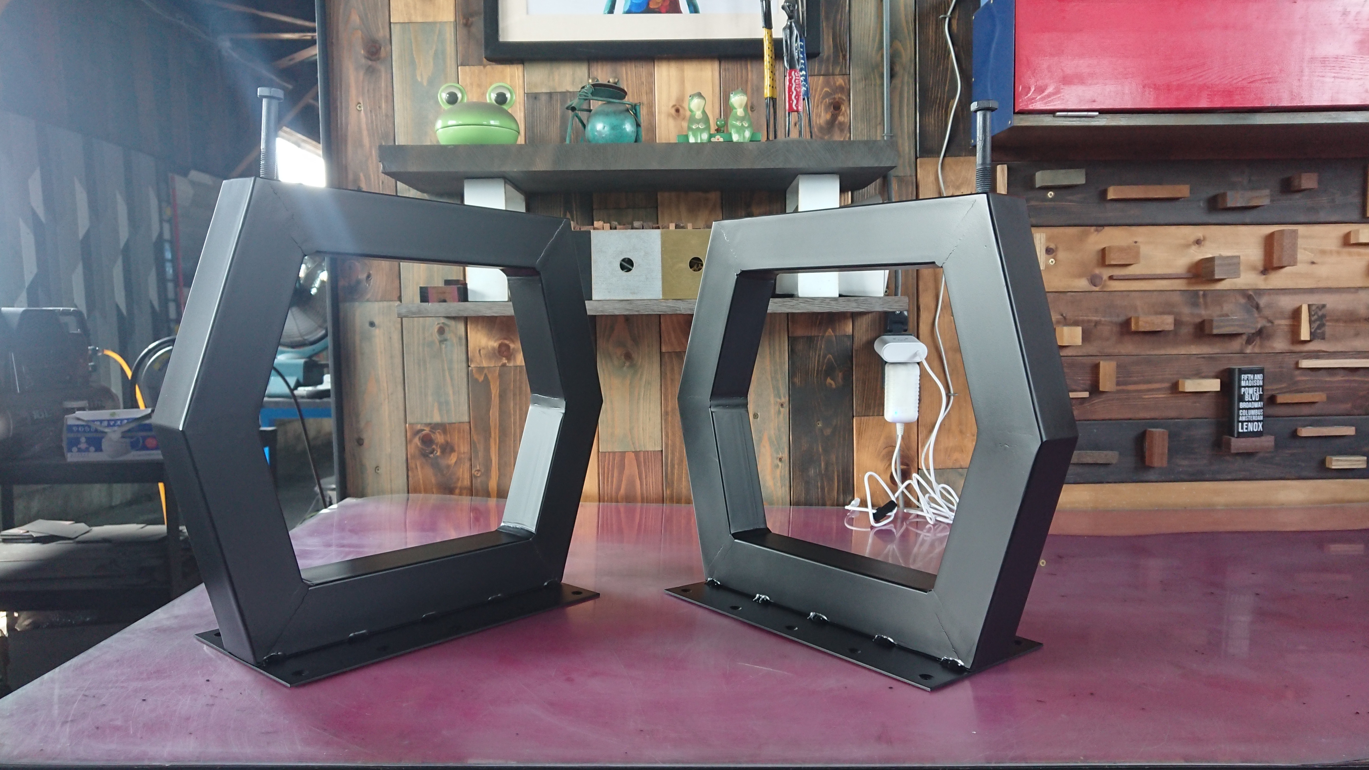 マットブラッでアイアンな極太鉄脚♪ 50×300（最長400）×350mm 六角型 2脚ver. リビング・ローテーブル