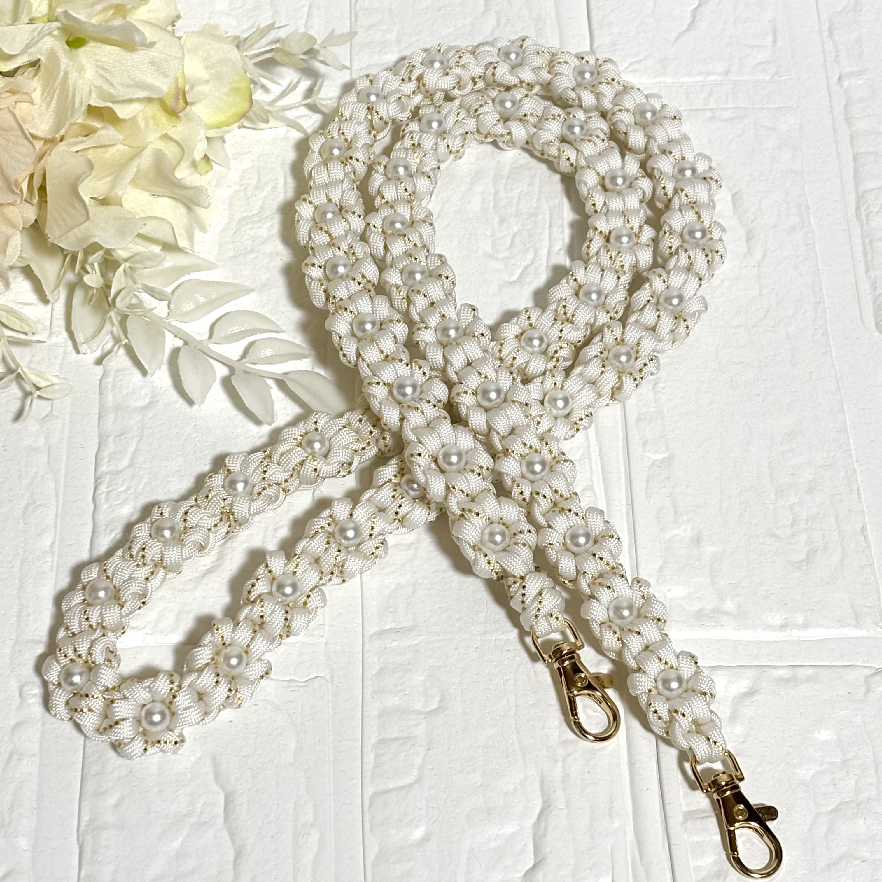 ビーズ　パラコード　花　全部お花　スマホショルダー　スマホショルダーストラップ　スマホストラップ【#13】 4,620円