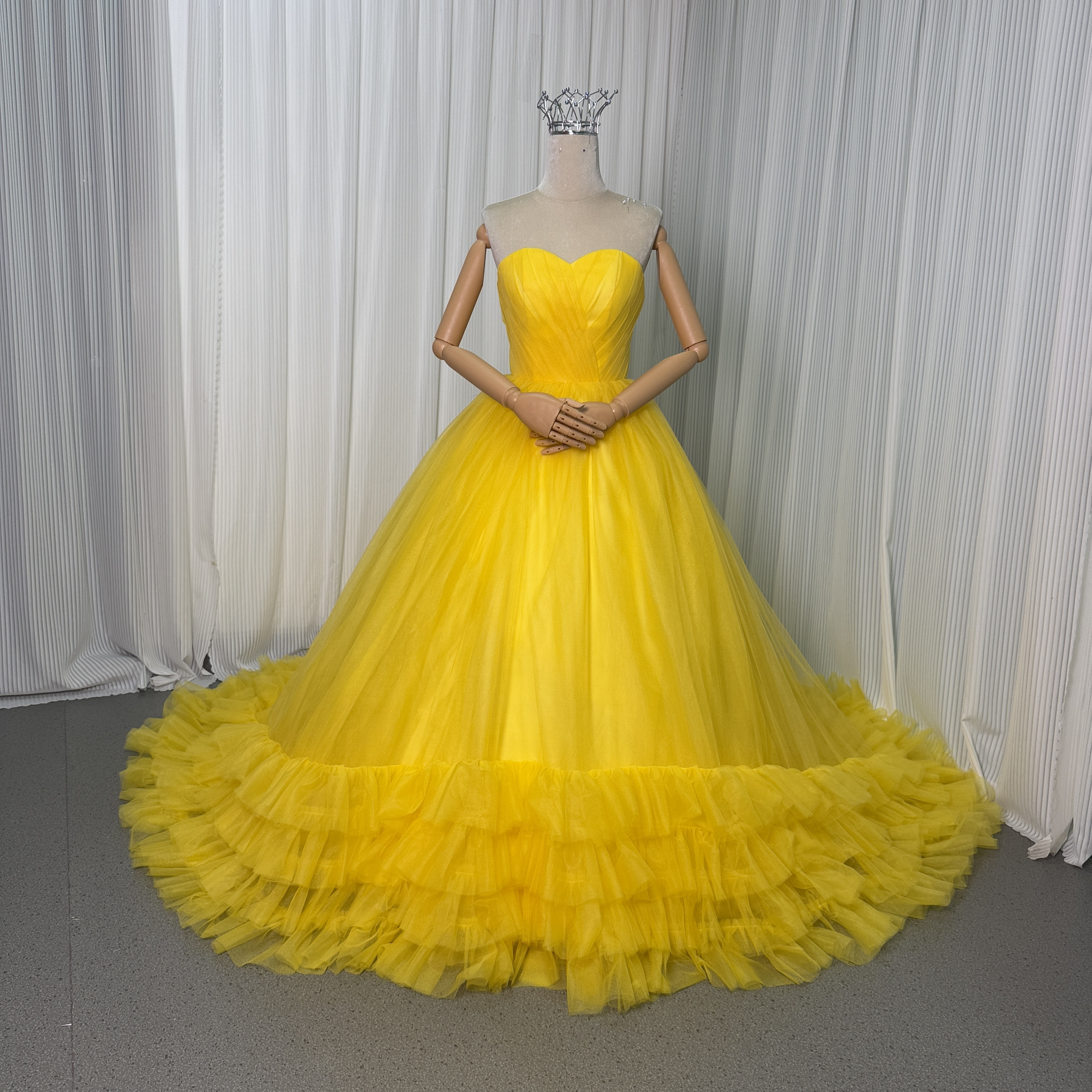 送料無料！カラードレス ベアトップ リボントレーン イエロー ソフトチュール 結婚式 ふわふわ