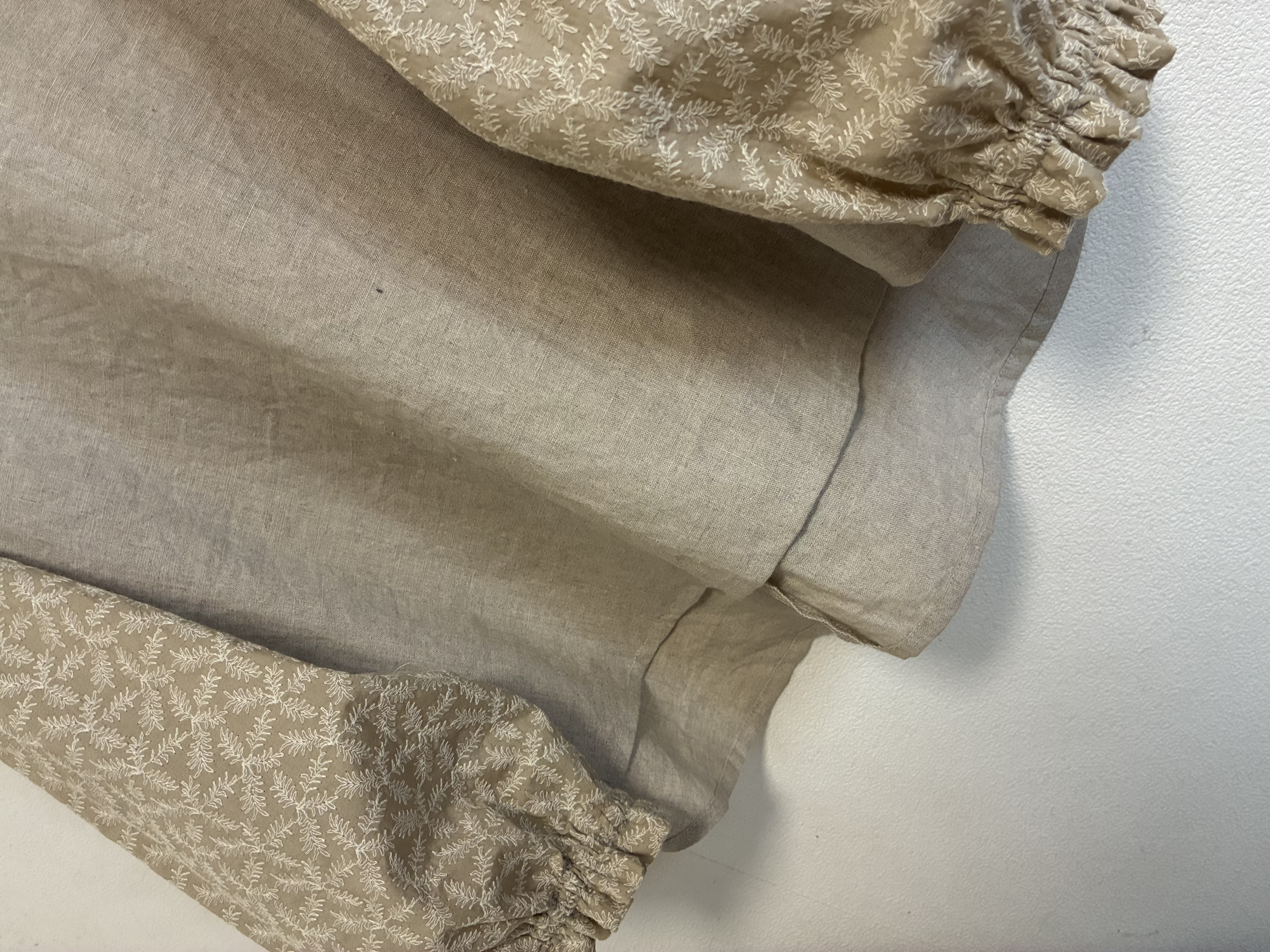 生成りリネン・刺繍コットン＊プルオーバー