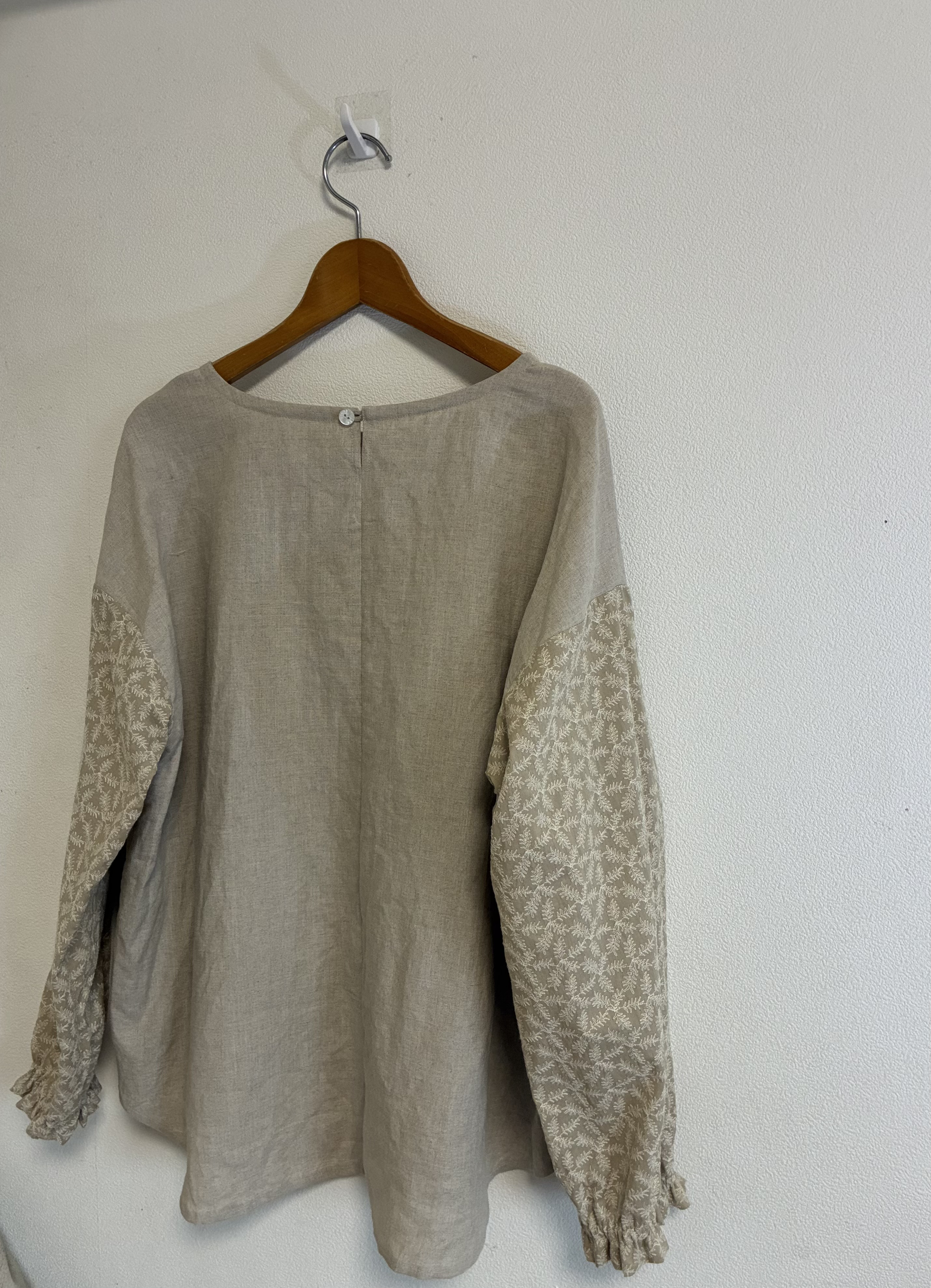 生成りリネン・刺繍コットン＊プルオーバー