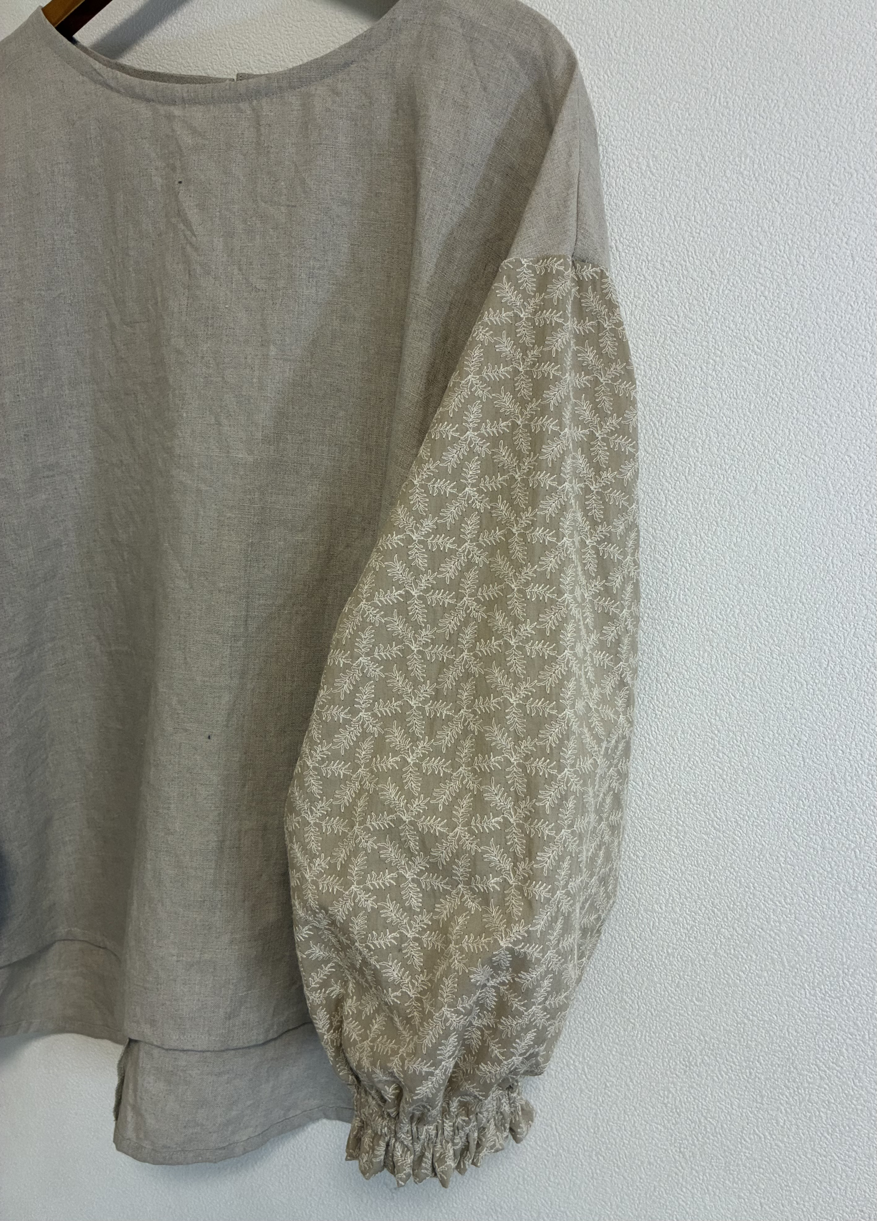 生成りリネン・刺繍コットン＊プルオーバー