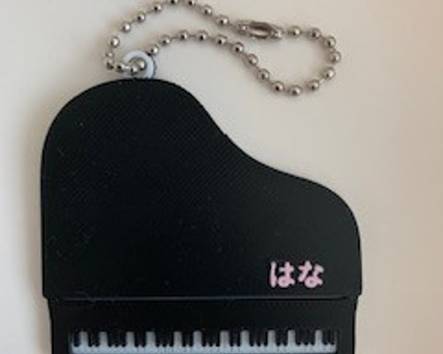 20個セット】ピアノ発表会記念グッズ グランドピアノ型キーホルダー