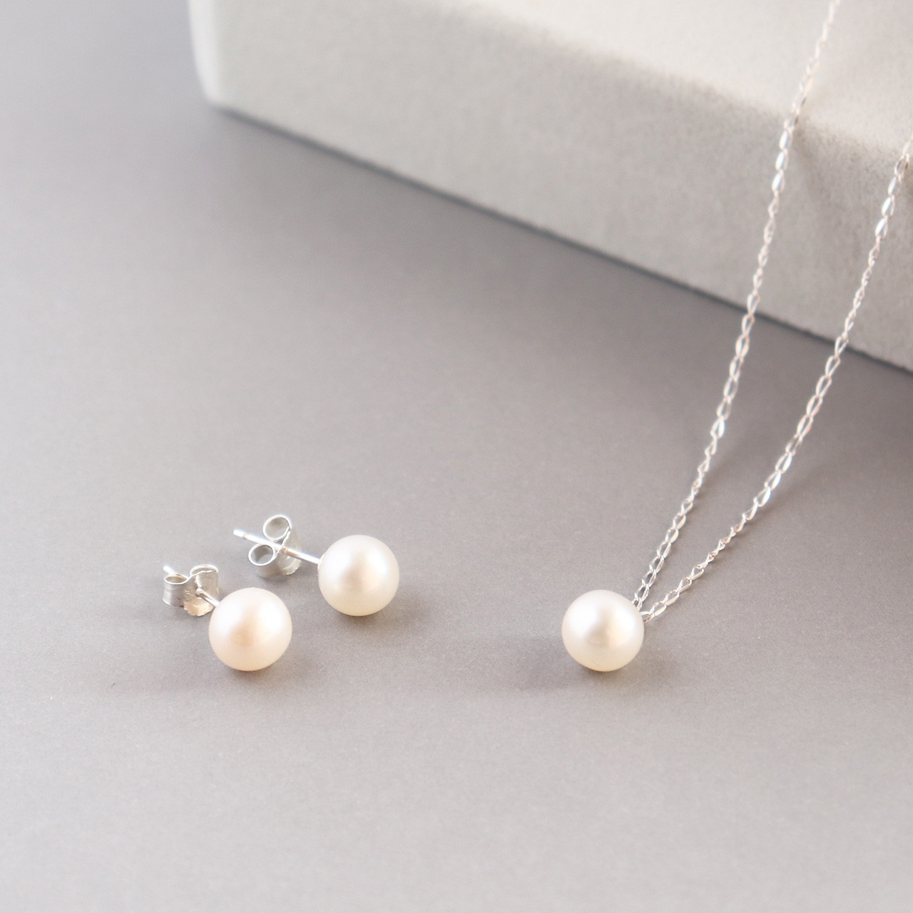 【送料無料】淡水パールの1粒ネックレス＆ピアスセット【Silver925】
