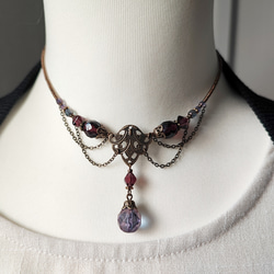 紫ビーズのレースデザインチョーカーネックレス 1枚目の画像