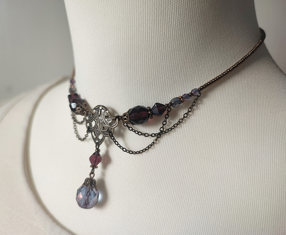 紫ビーズのレースデザインチョーカーネックレス 2枚目の画像