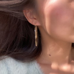 ゆらゆら揺れる！ルビーのシャンデリアピアス ピアス（フック