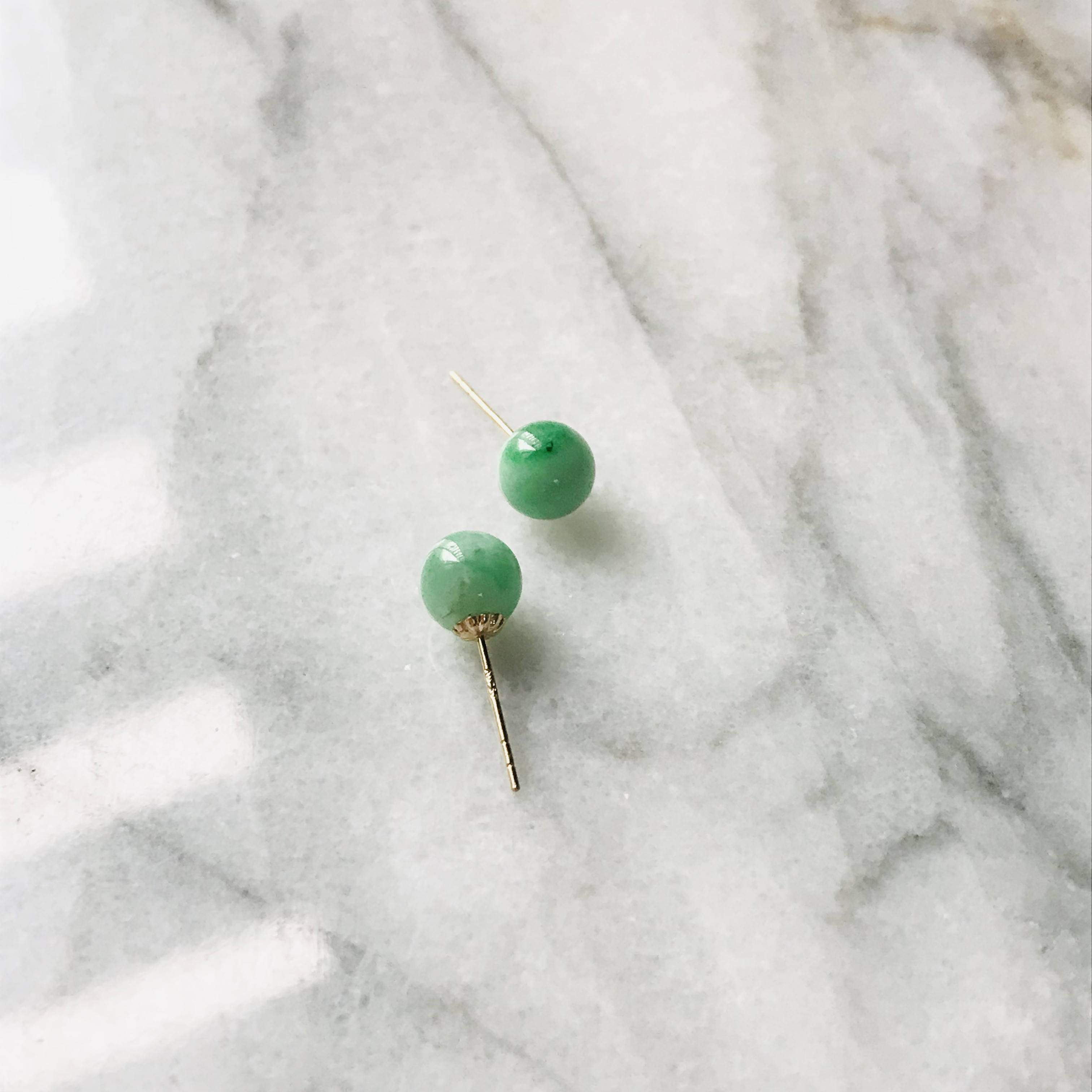 【P371-002】ジェイド　翡翠　ヒスイ　ピアス　ミャンマー産　緑　K18 ラウンド