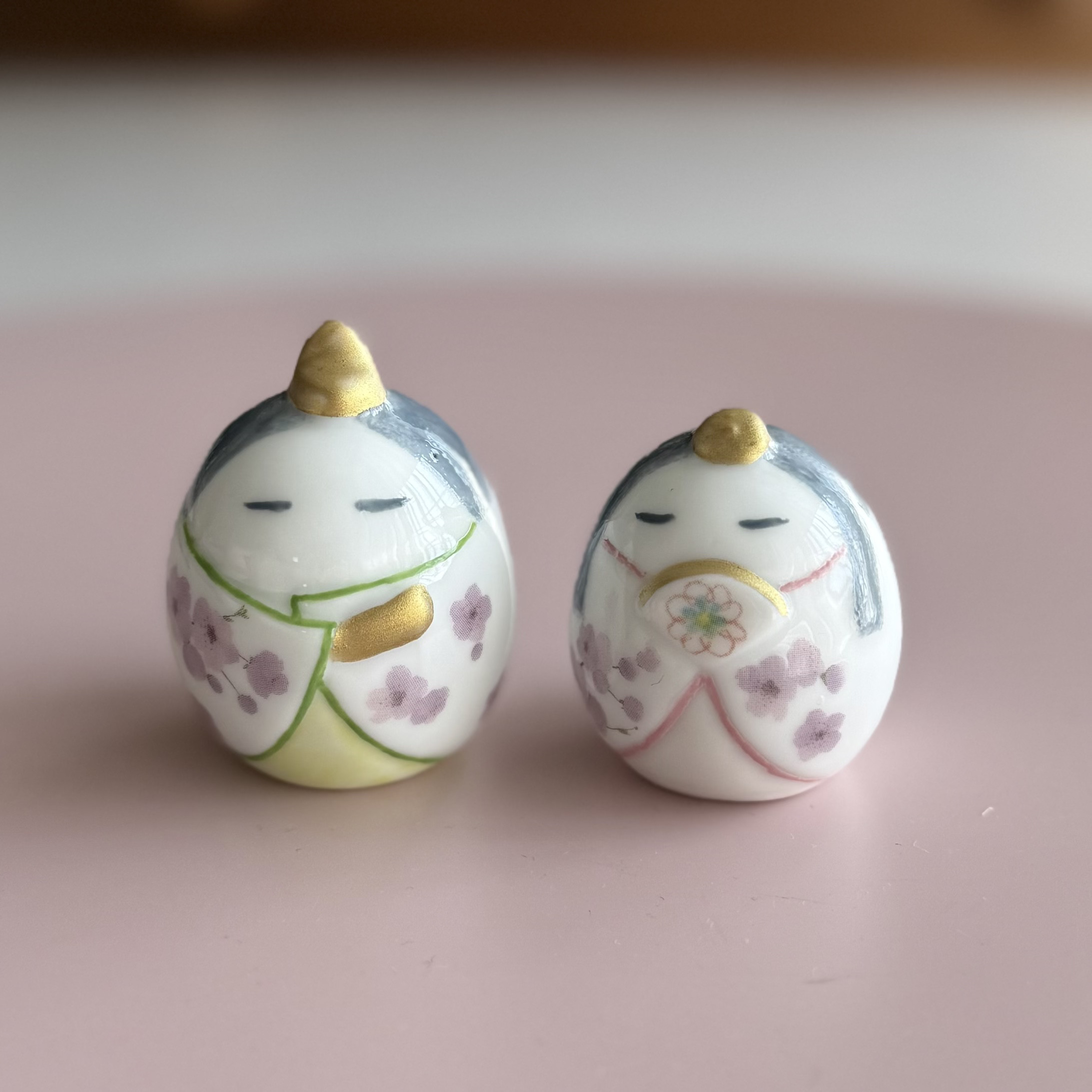 春の桜のたまご雛 台座付き