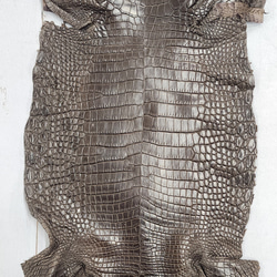 ワニ革 クロコ 半艶マット  ニコチン No.C009327 4枚目の画像