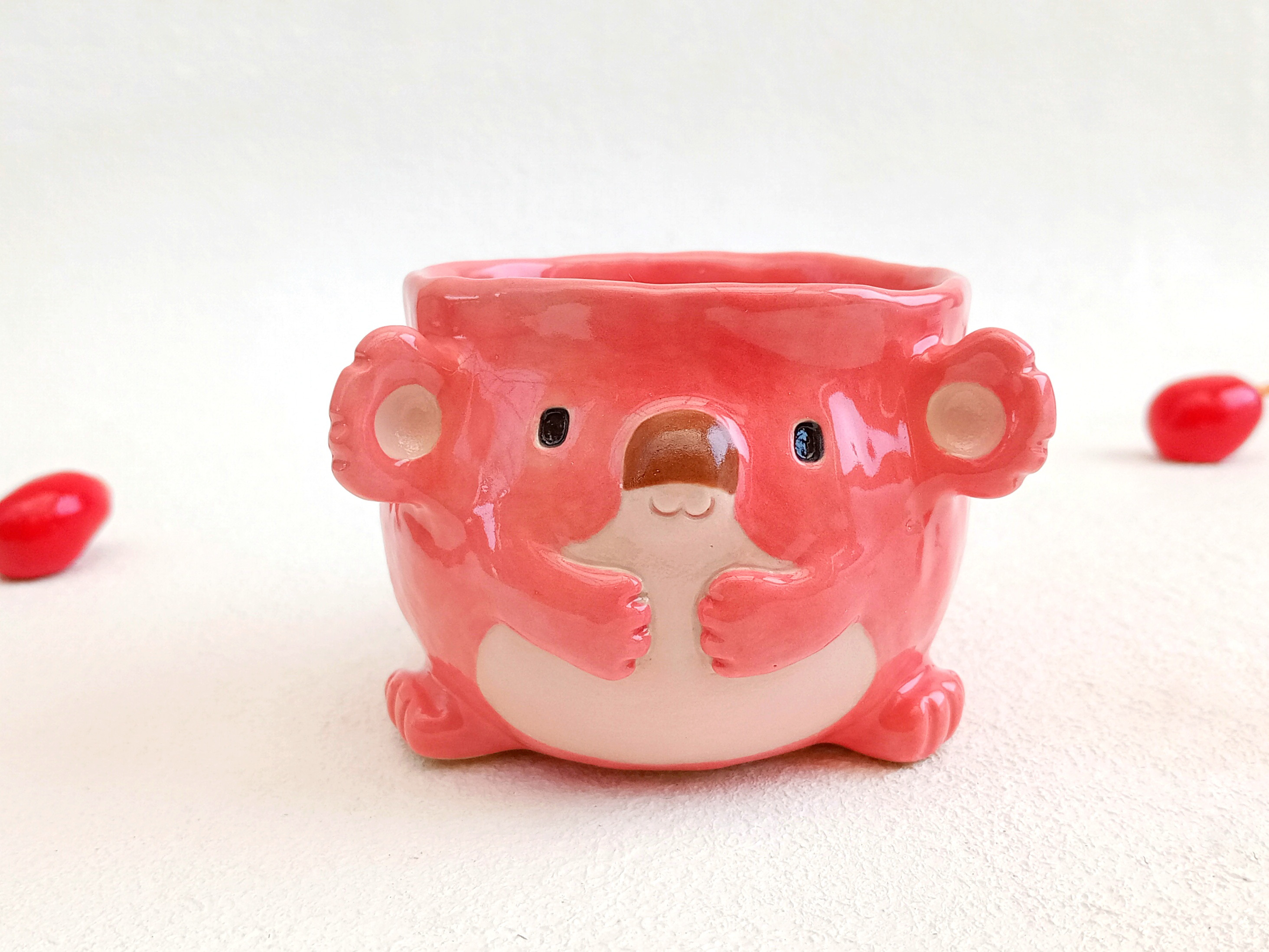 コアラのコーヒーカップ　ピンク　150 ml 動物の陶器　受注製作