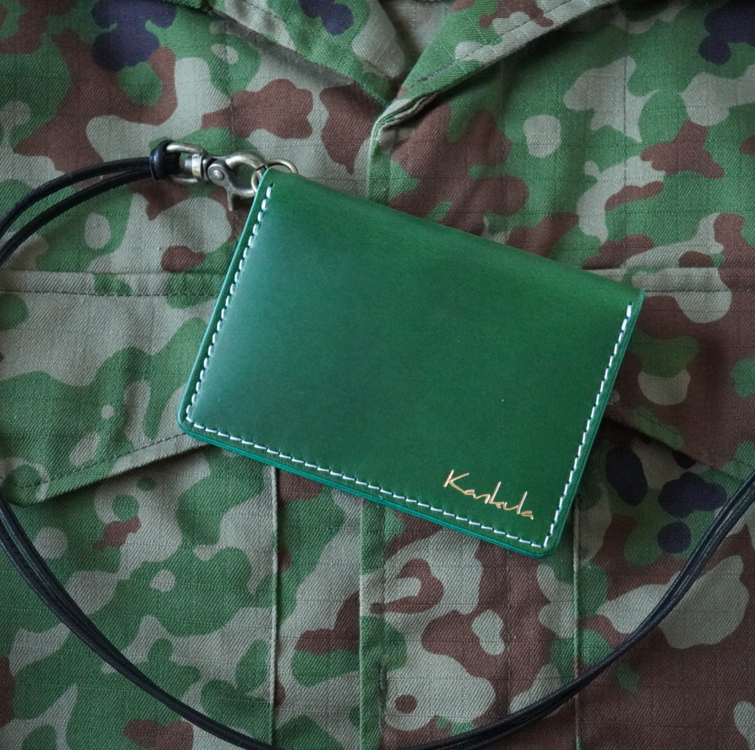 自衛官用の身分証ケース　mbc-01 ブッテーロ　グリーン