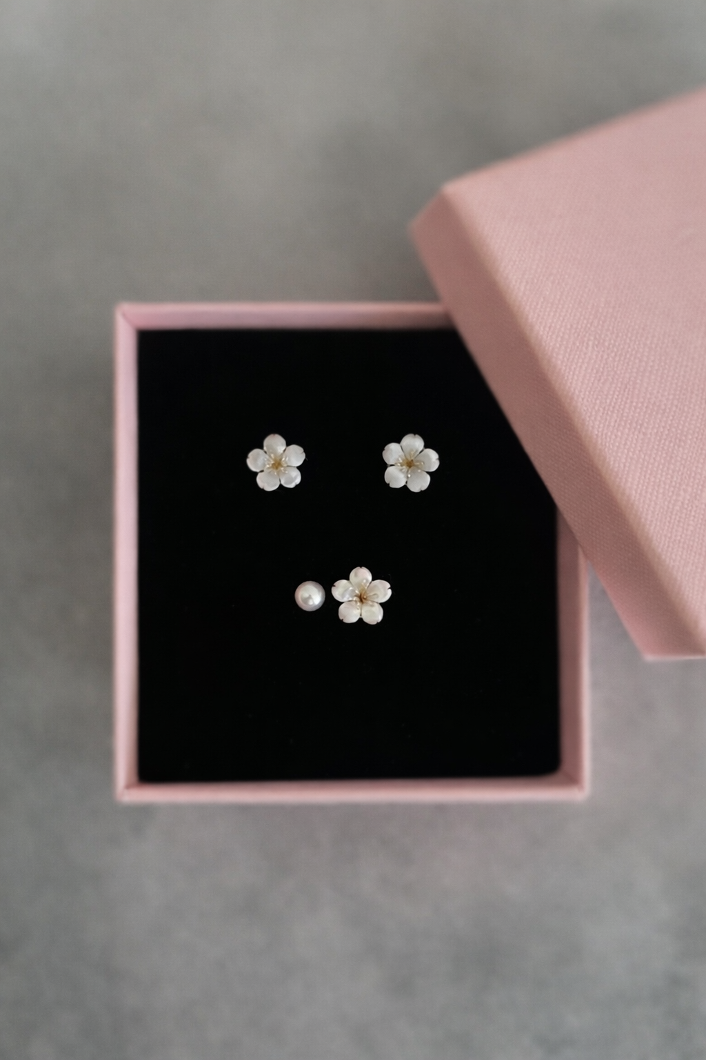 桜アクセサリーセット｜ピアス＆リング｜マザーオブパール｜春・入学式・フォーマル