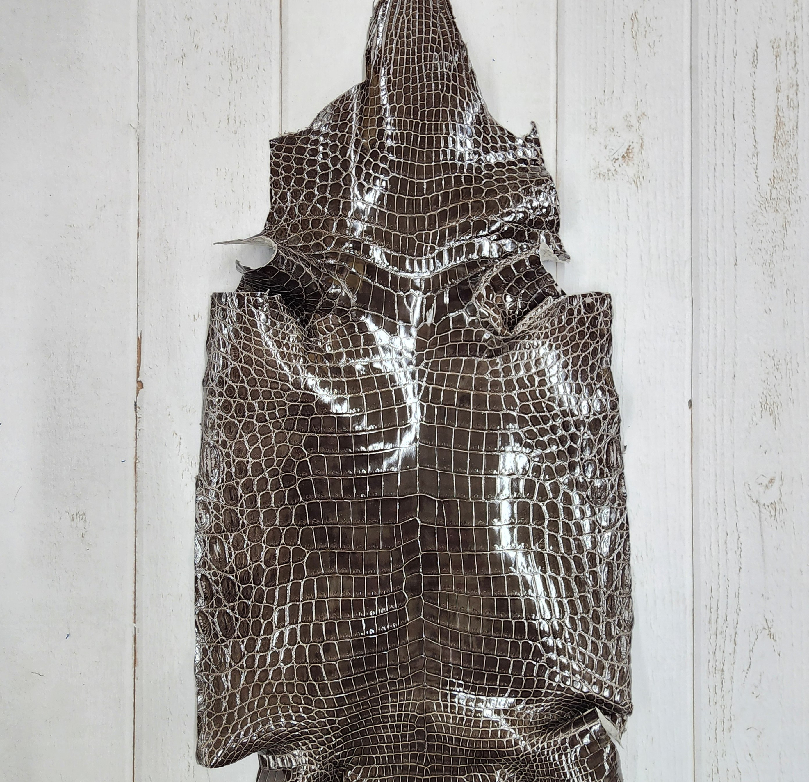 ワニ革 クロコ グレージング仕上げ  スモーキークオーツ No.C009489