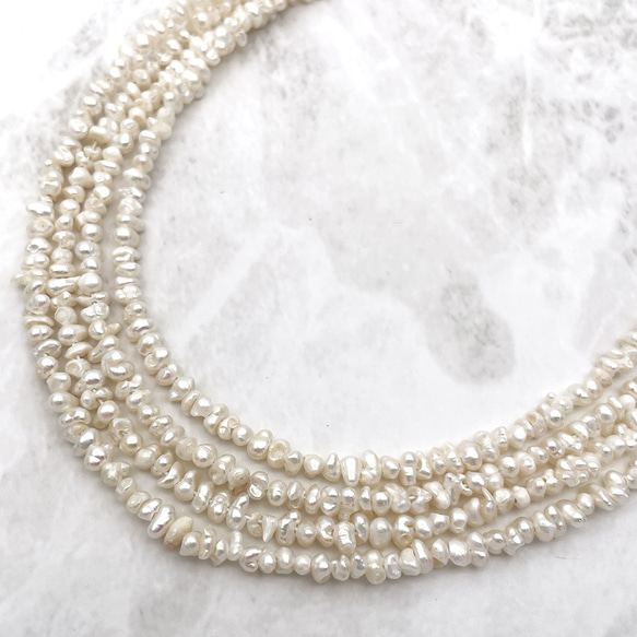 淡水パール 真珠 ケシ バロック フラット ボタン 2mm 3.5~4.5mm 極小粒 37~38cm tp0037 5枚目の画像