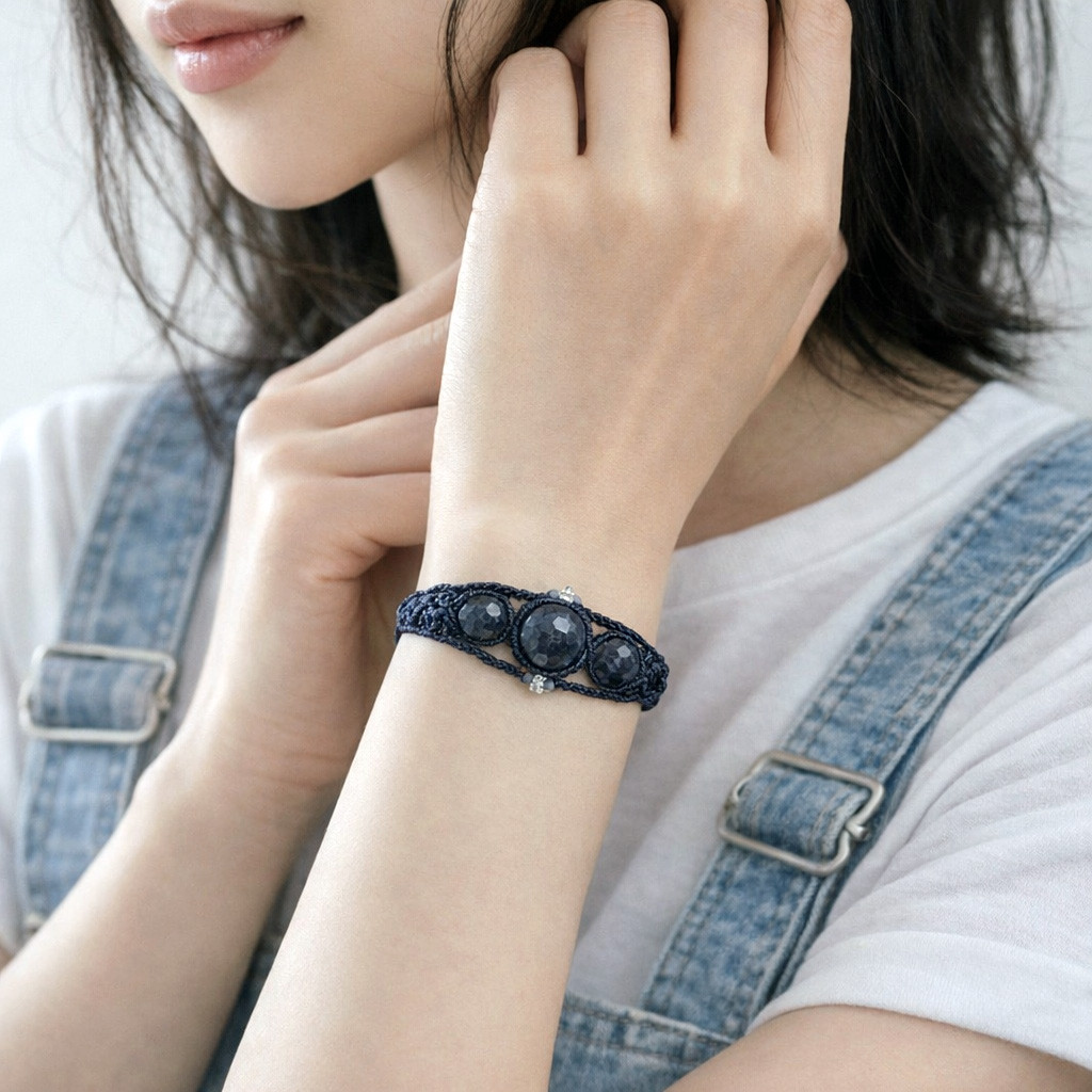 『サファイア』マクラメ編みブレスレット(尾錠)