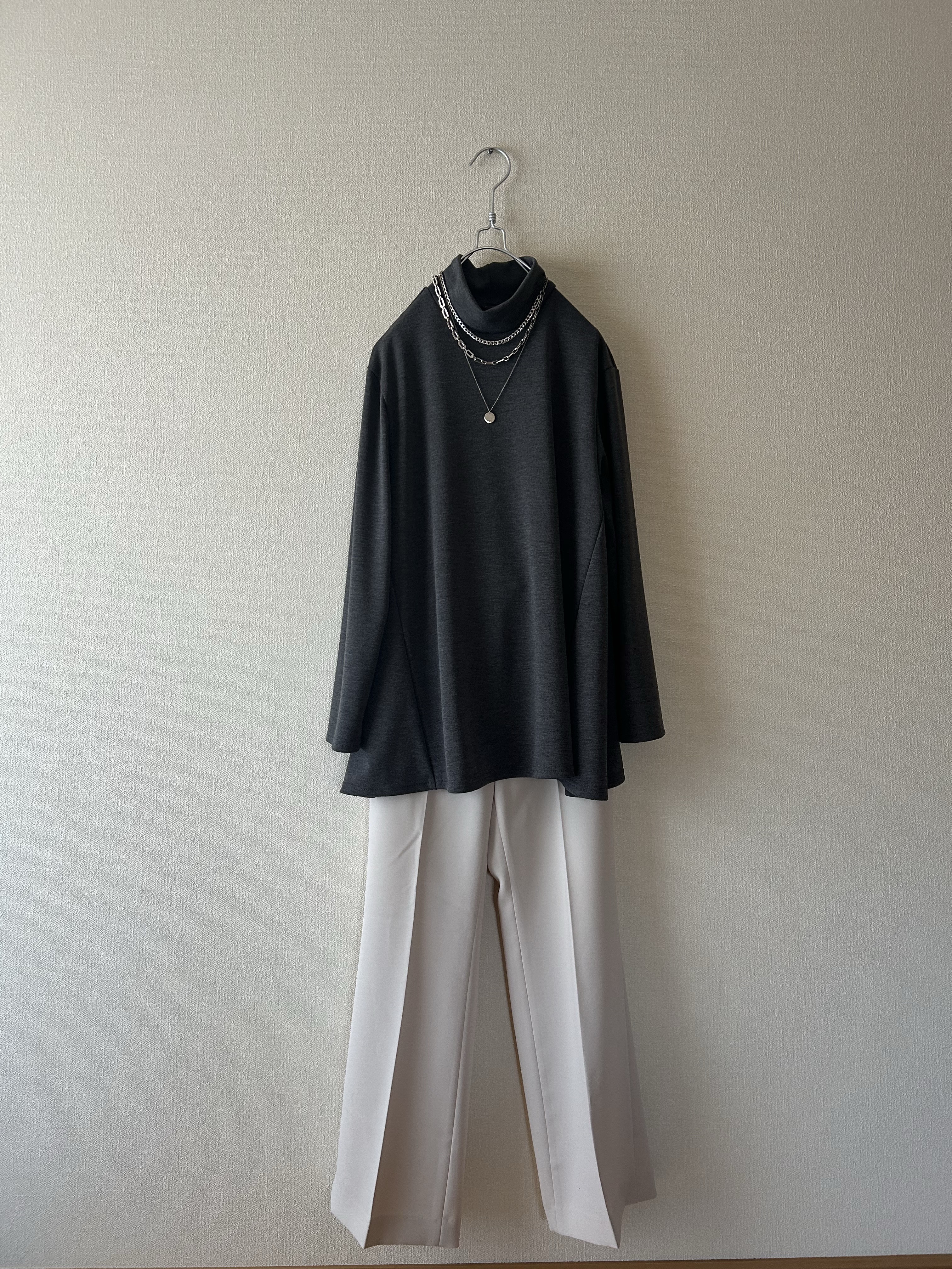 テントラインのポンチニットトップス　グレー　サイズ展開あり