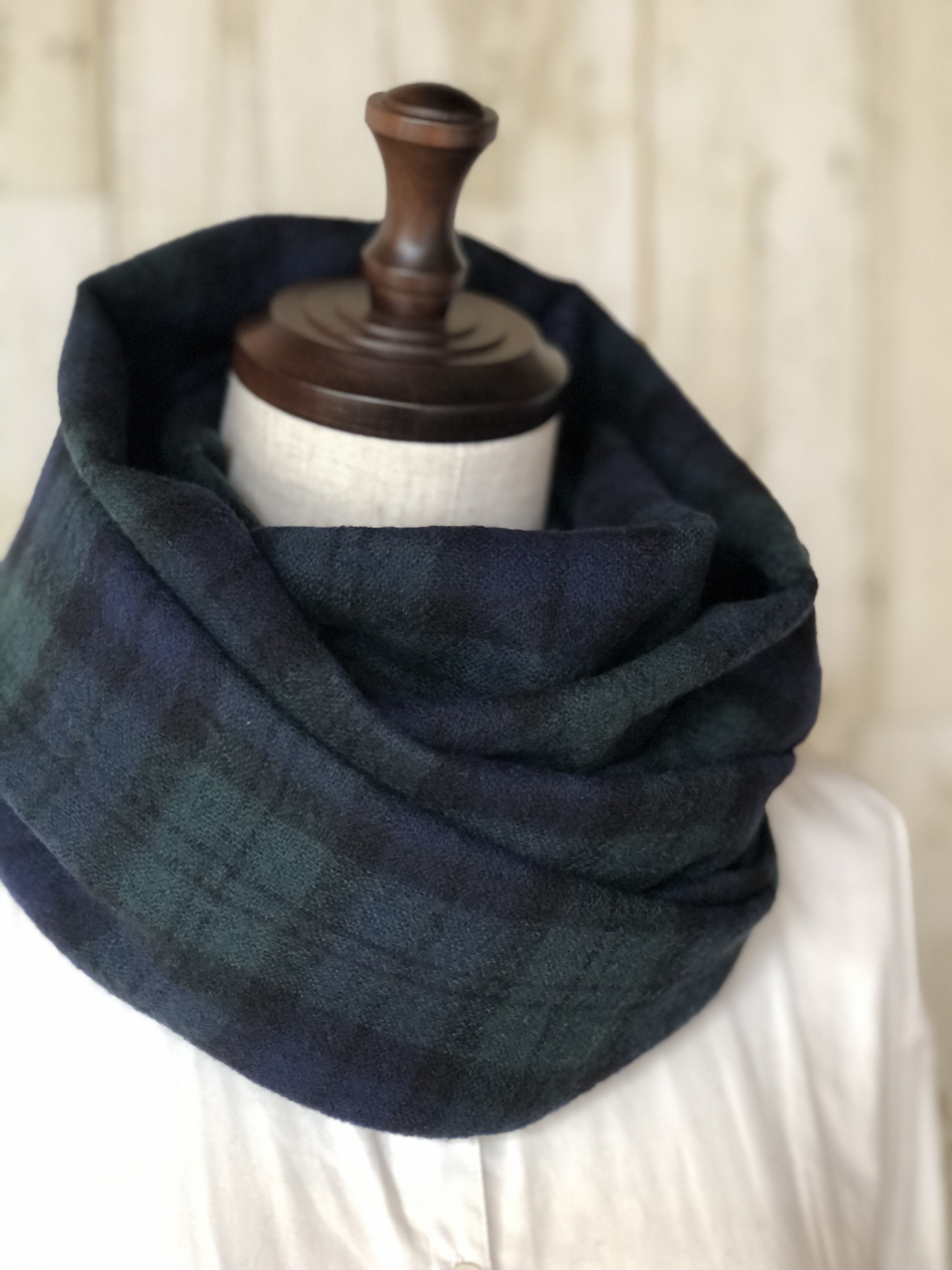 メチャ軽❣️ピュアウールガーゼ二重巻きスヌード❤️クラシカルタータンチェック（ブラックウォッチ）